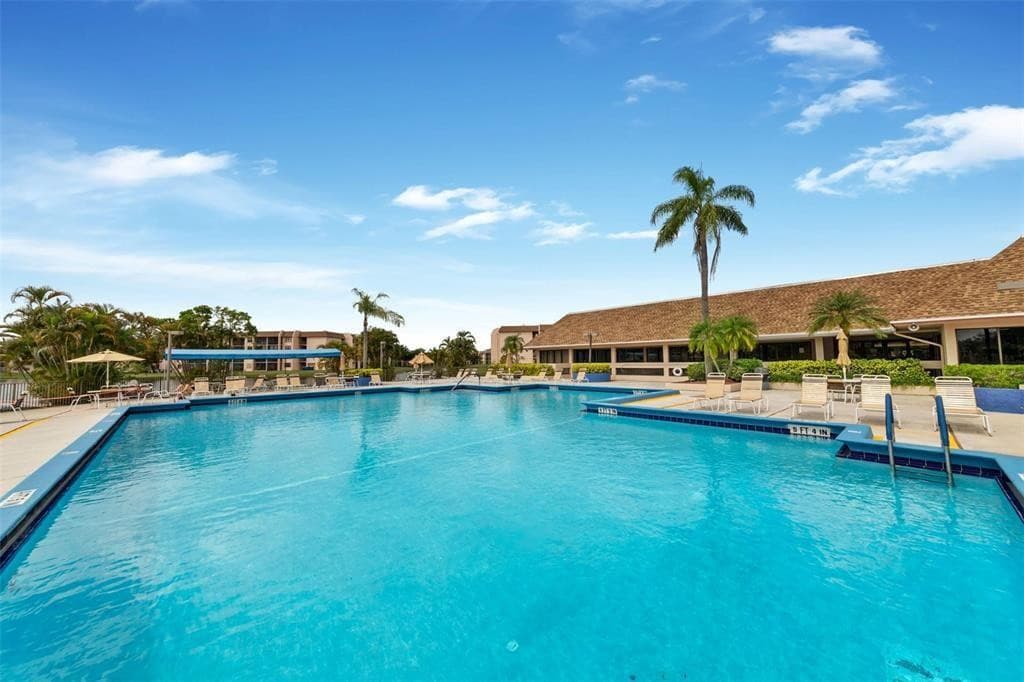 10442 Sunrise Lakes Boulevard 202, Sunrise, FL 33322 — photo 29 of 39