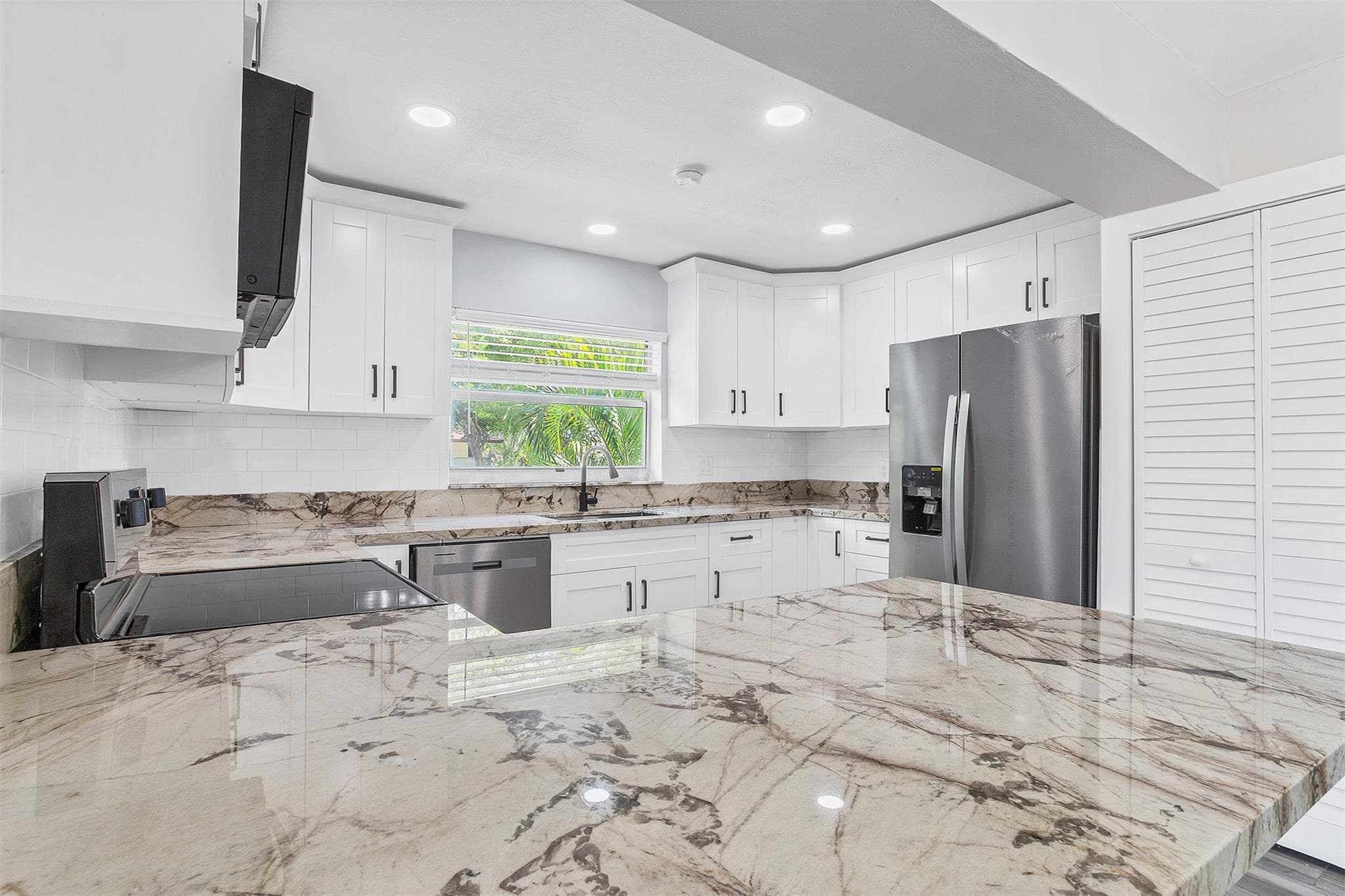 Condominium in Coral Springs — photo 11 of 32