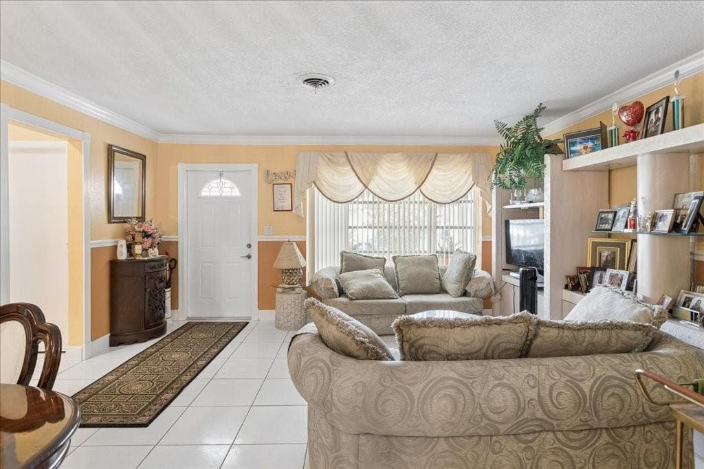 4290 NW 49th Terrace, Lauderdale Lakes, FL 33319 — photo 3 of 20
