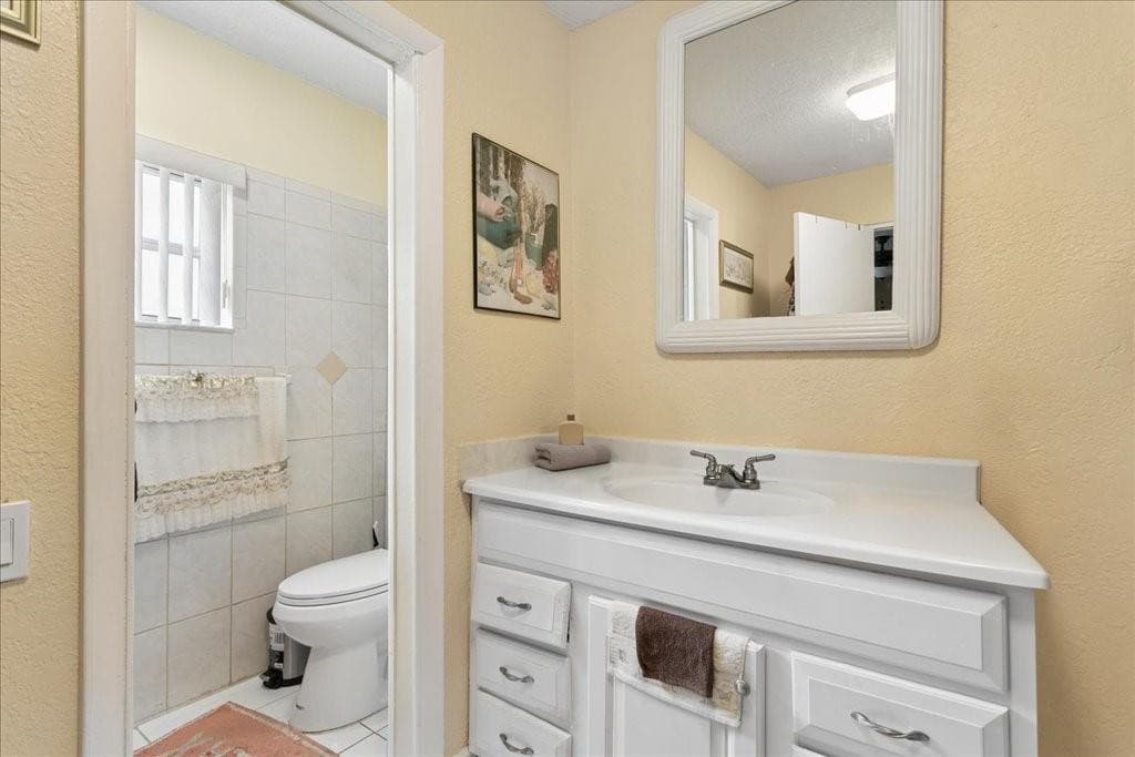 4290 NW 49th Terrace, Lauderdale Lakes, FL 33319 — photo 5 of 20
