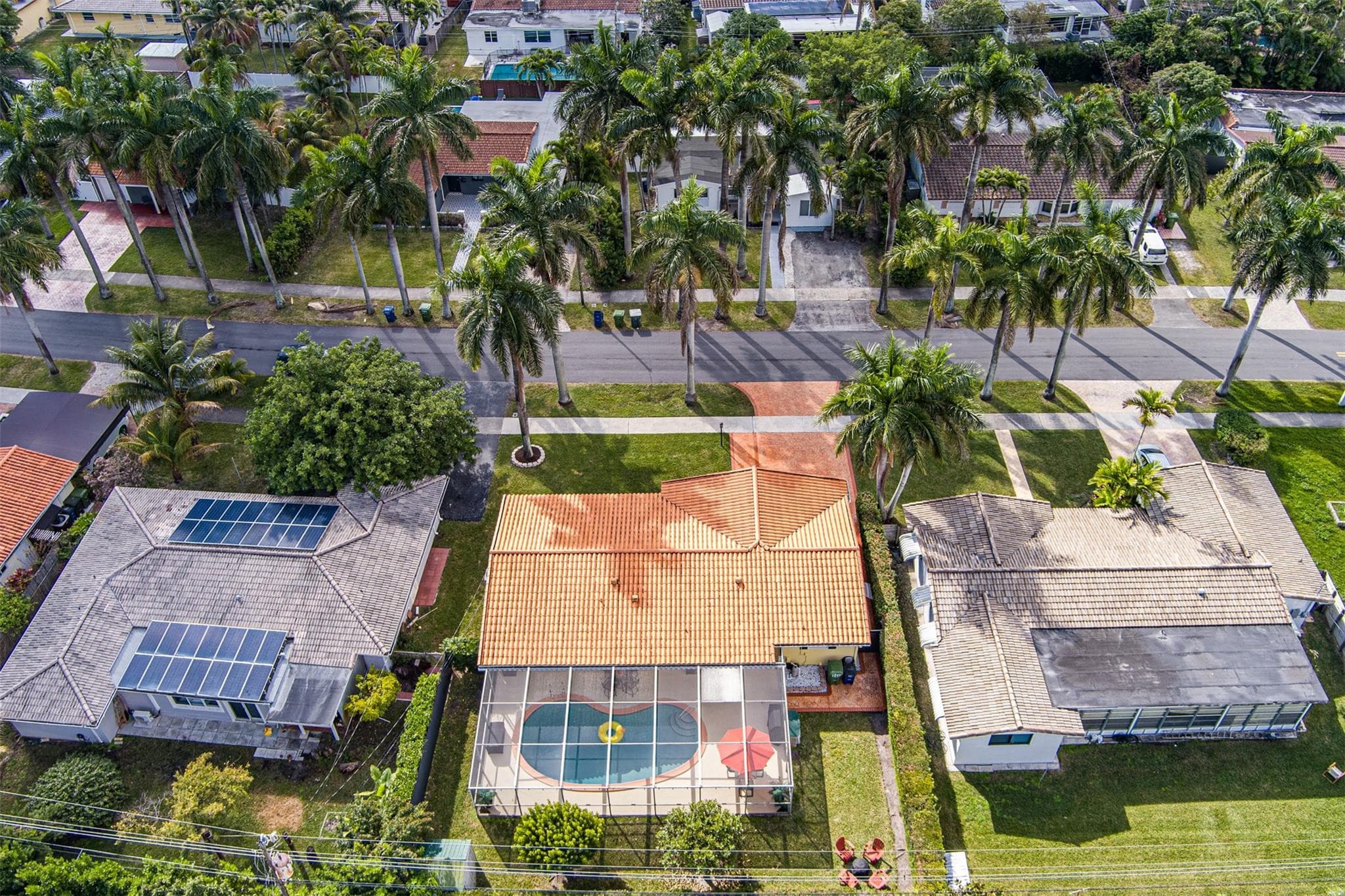 1017 NE 4th Street, Hallandale Beach, FL 33009 — photo 9 of 60