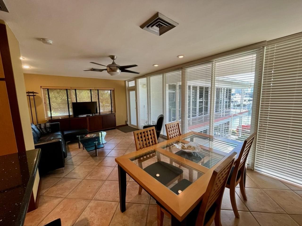 2760 Yacht Club Boulevard 10g, Fort Lauderdale, FL 33304 — photo 4 of 18