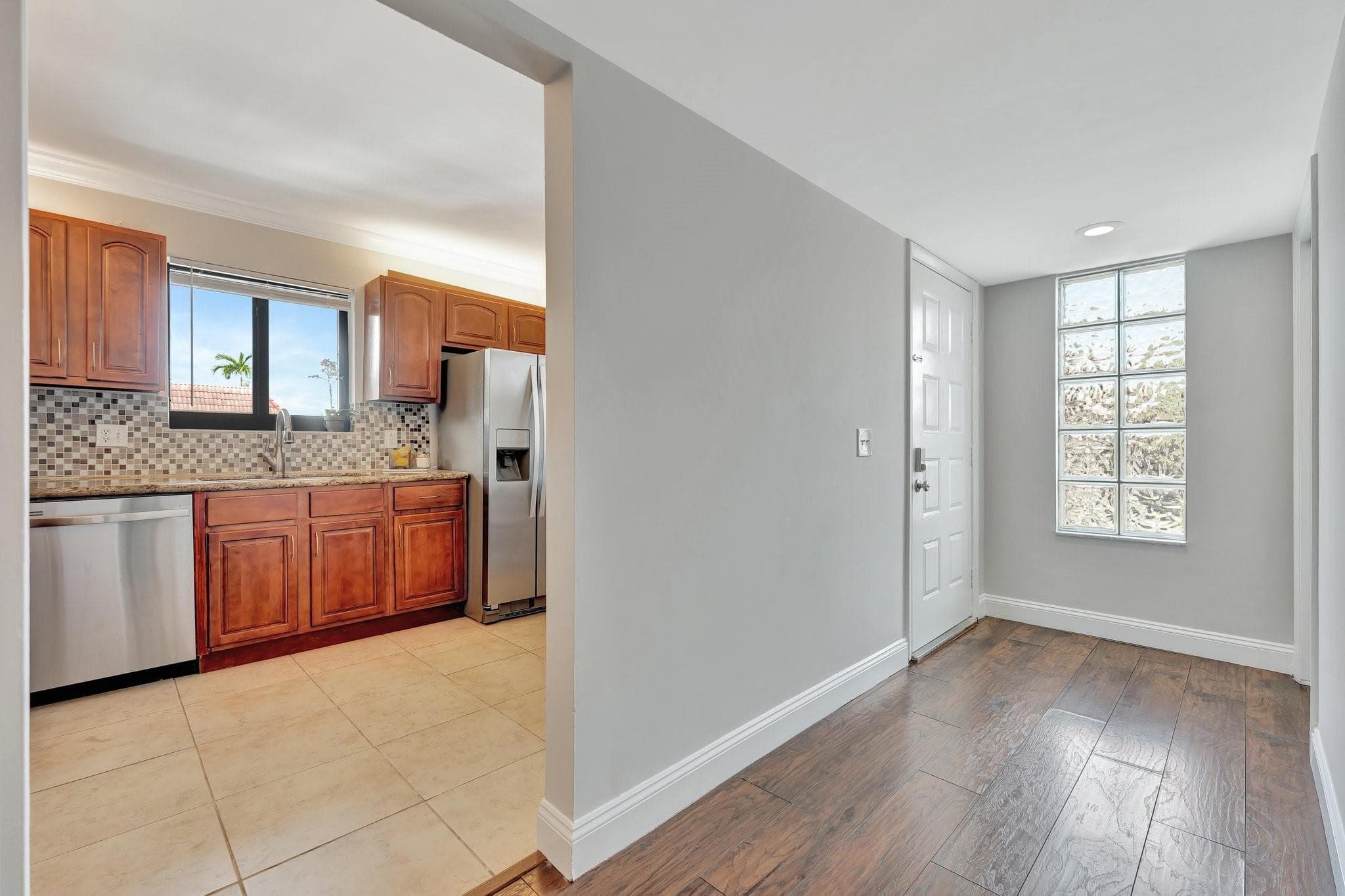 334 Lakeview Drive 204, Weston, FL 33326 — photo 17 of 60