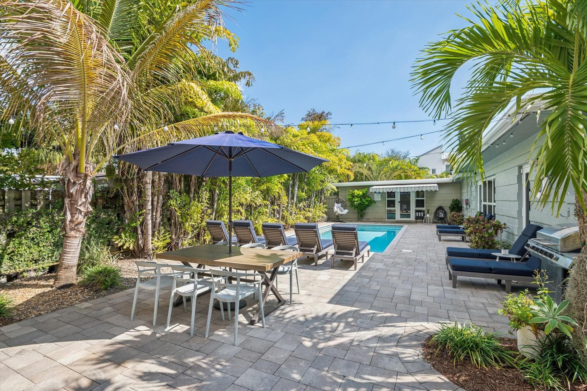 1123 NE 14th Avenue, Fort Lauderdale, FL 33304 — photo 1 of 38