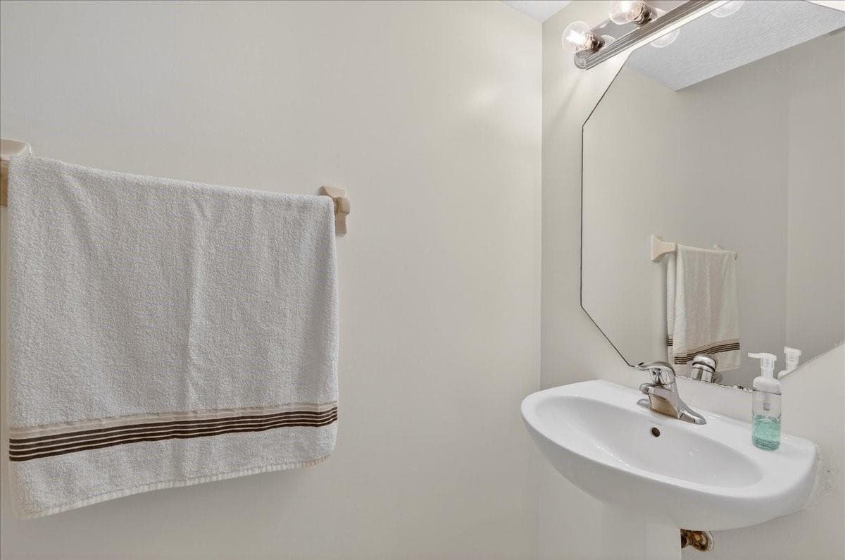 3262 NW 31st Terrace, Oakland Park, FL 33309 — photo 13 of 28