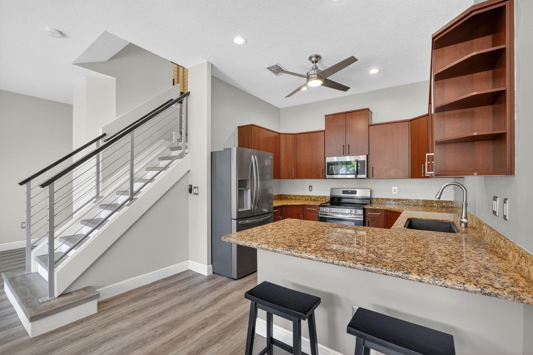3024 NE 5th Terrace 10, Wilton Manors, FL 33334 — photo 5 of 44