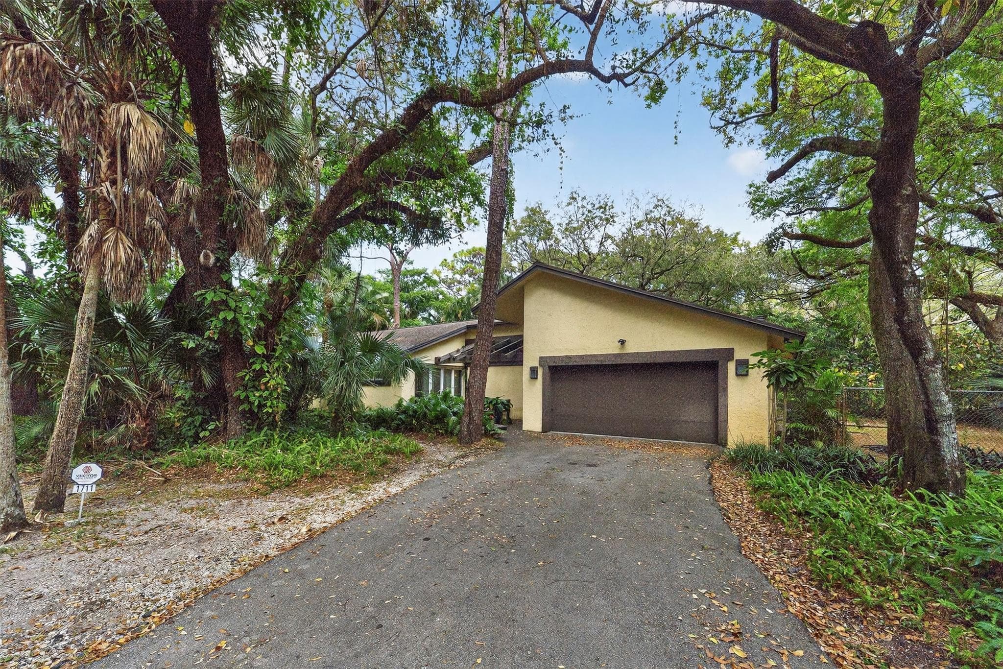 1711 SW 30th Place, Fort Lauderdale, FL 33315 — photo 36 of 47