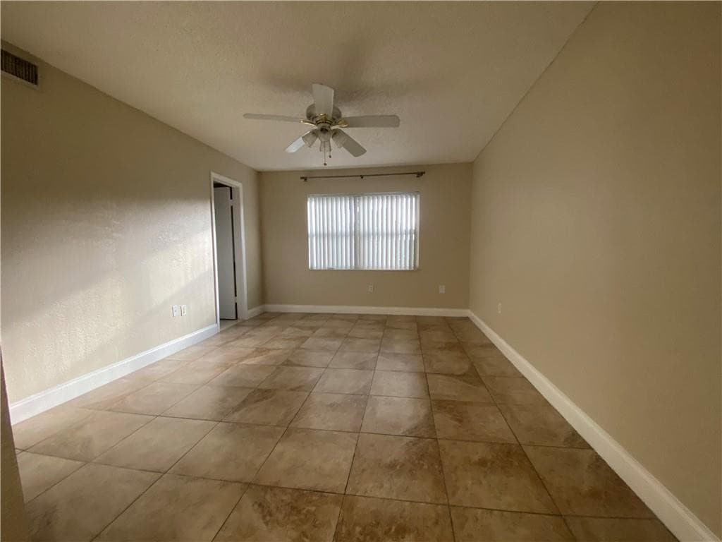 4235 N University Drive 301, Sunrise, FL 33351 — photo 18 of 55