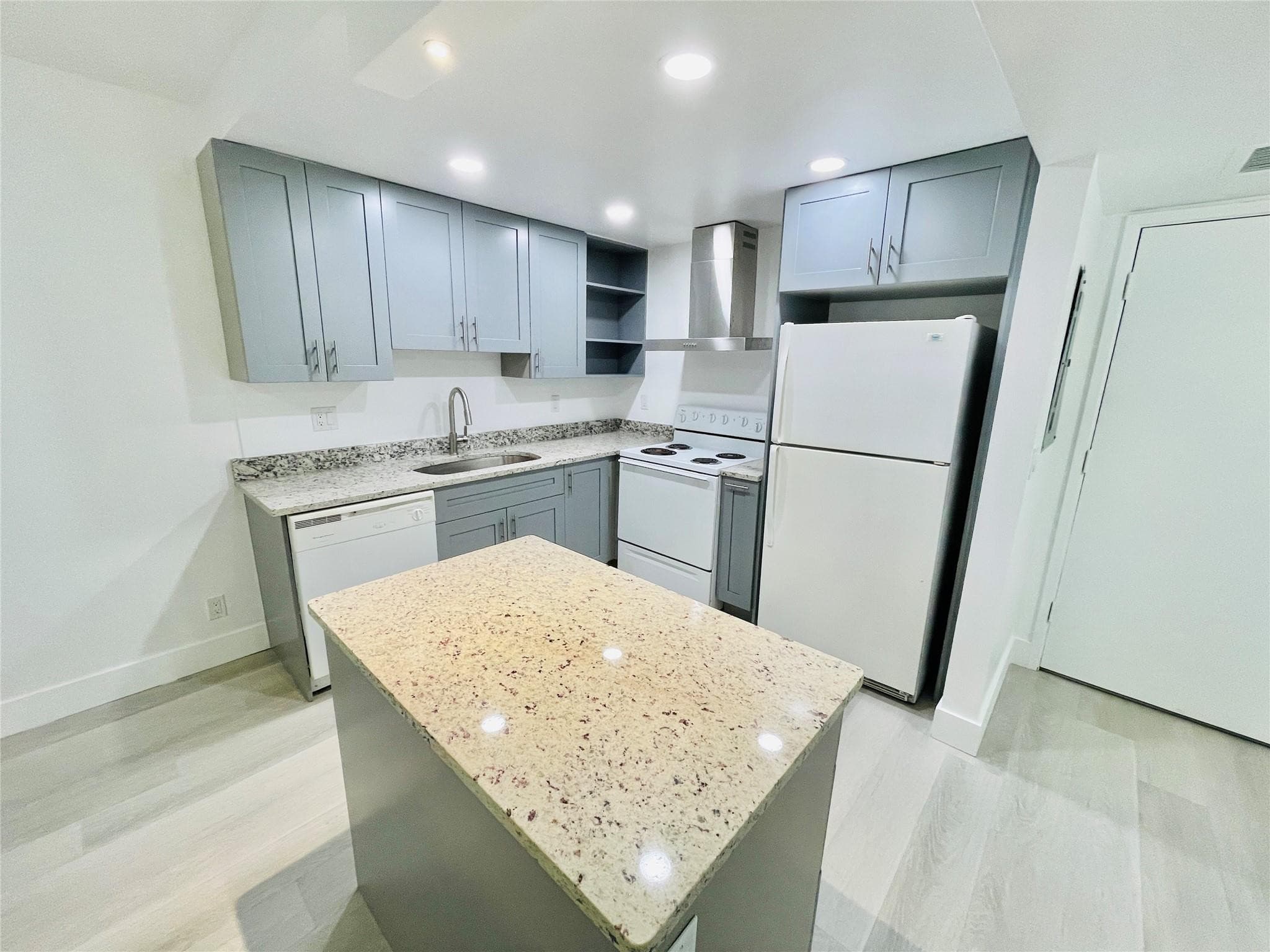 257 S Cypress Road 414, Pompano Beach, FL 33060 — photo 4 of 60