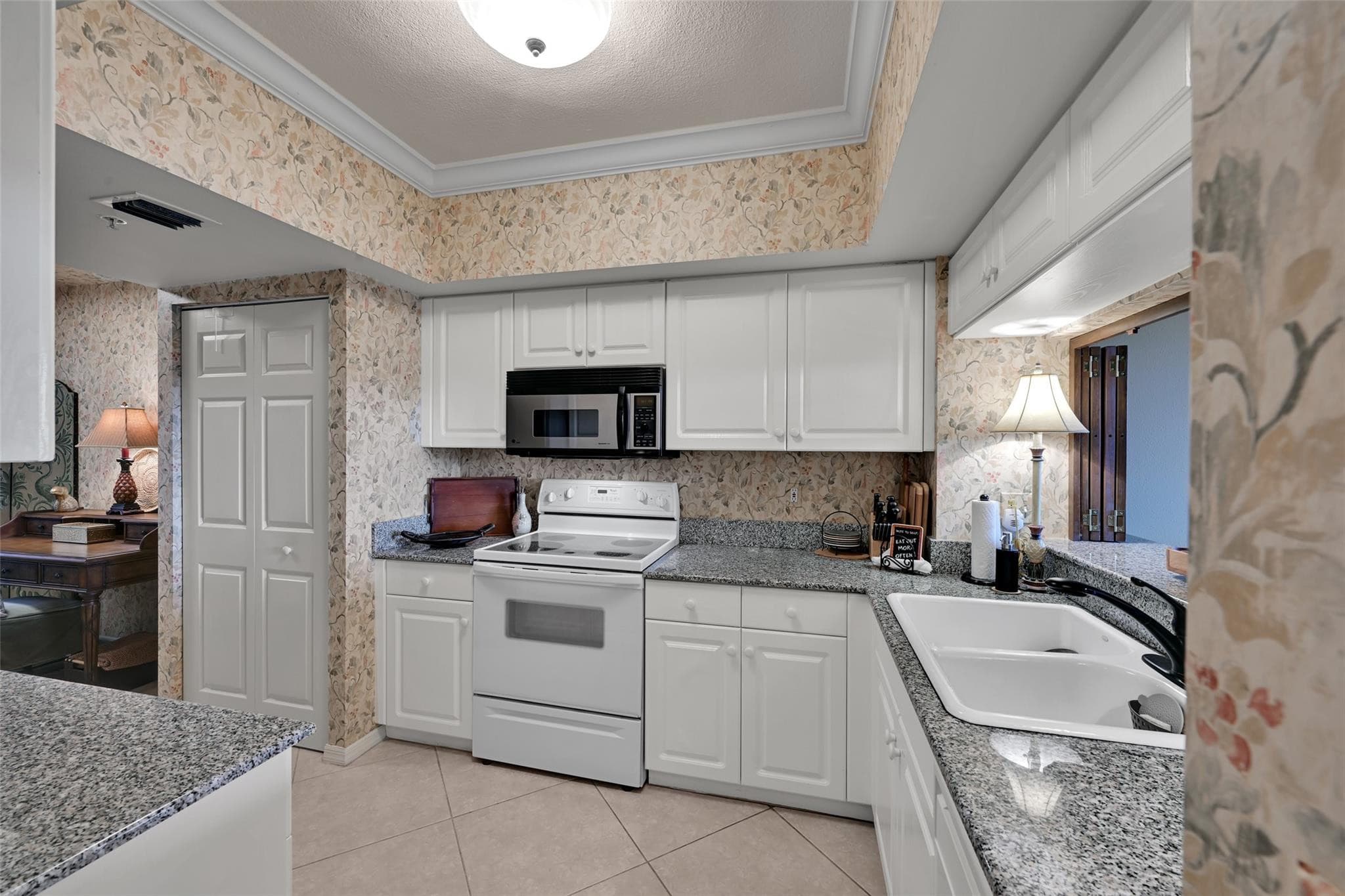 2880 NE 14th Street Causeway 710, Pompano Beach, FL 33062 — photo 12 of 41