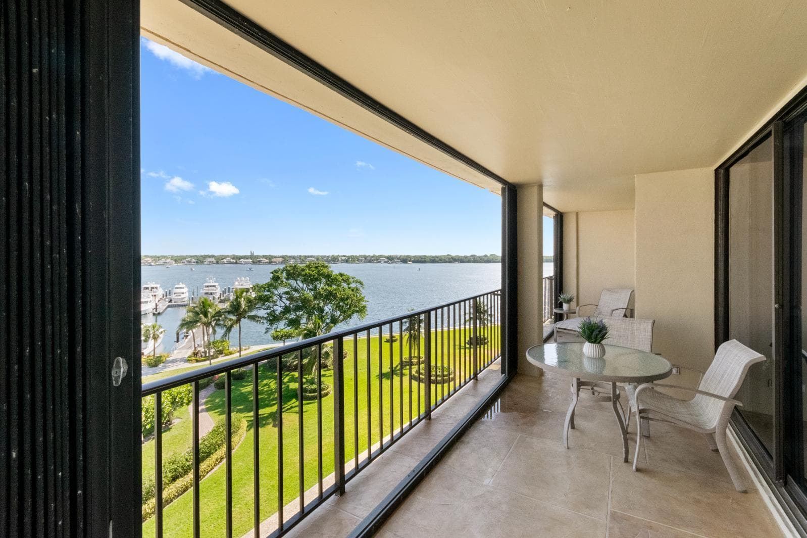 136 Lakeshore Drive 711, North Palm Beach, FL 33408 — photo 13 of 41