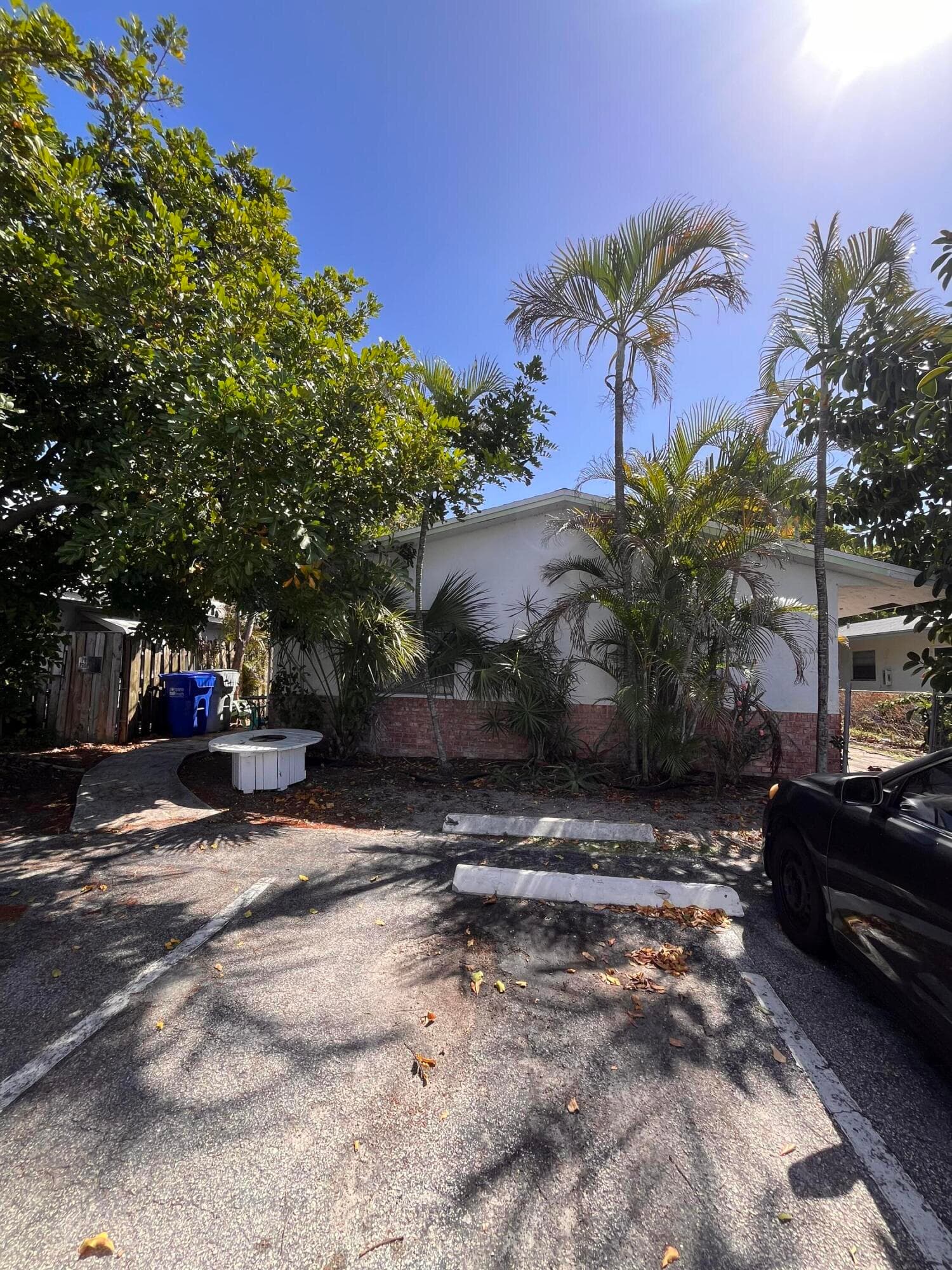 1304 NE 4th Street, Pompano Beach, FL 33060 — photo 1 of 6