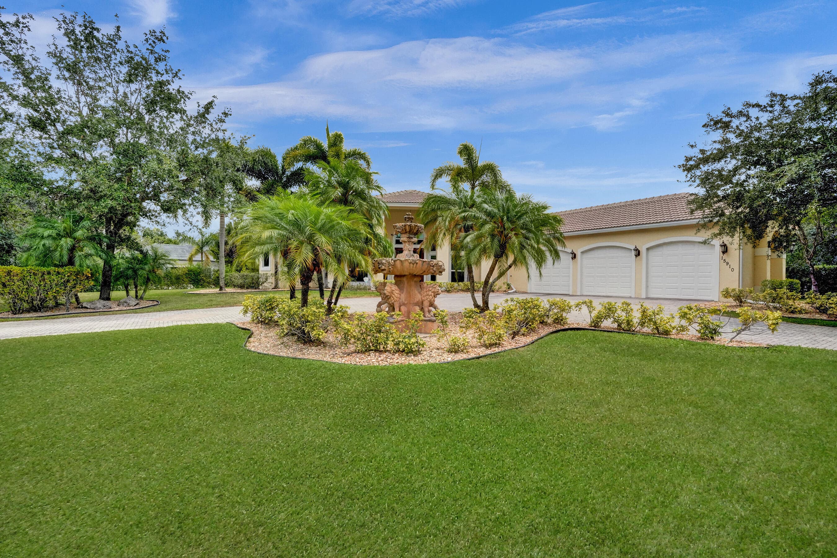 15910 Lindbergh Lane, Wellington, FL 33414 — photo 4 of 47