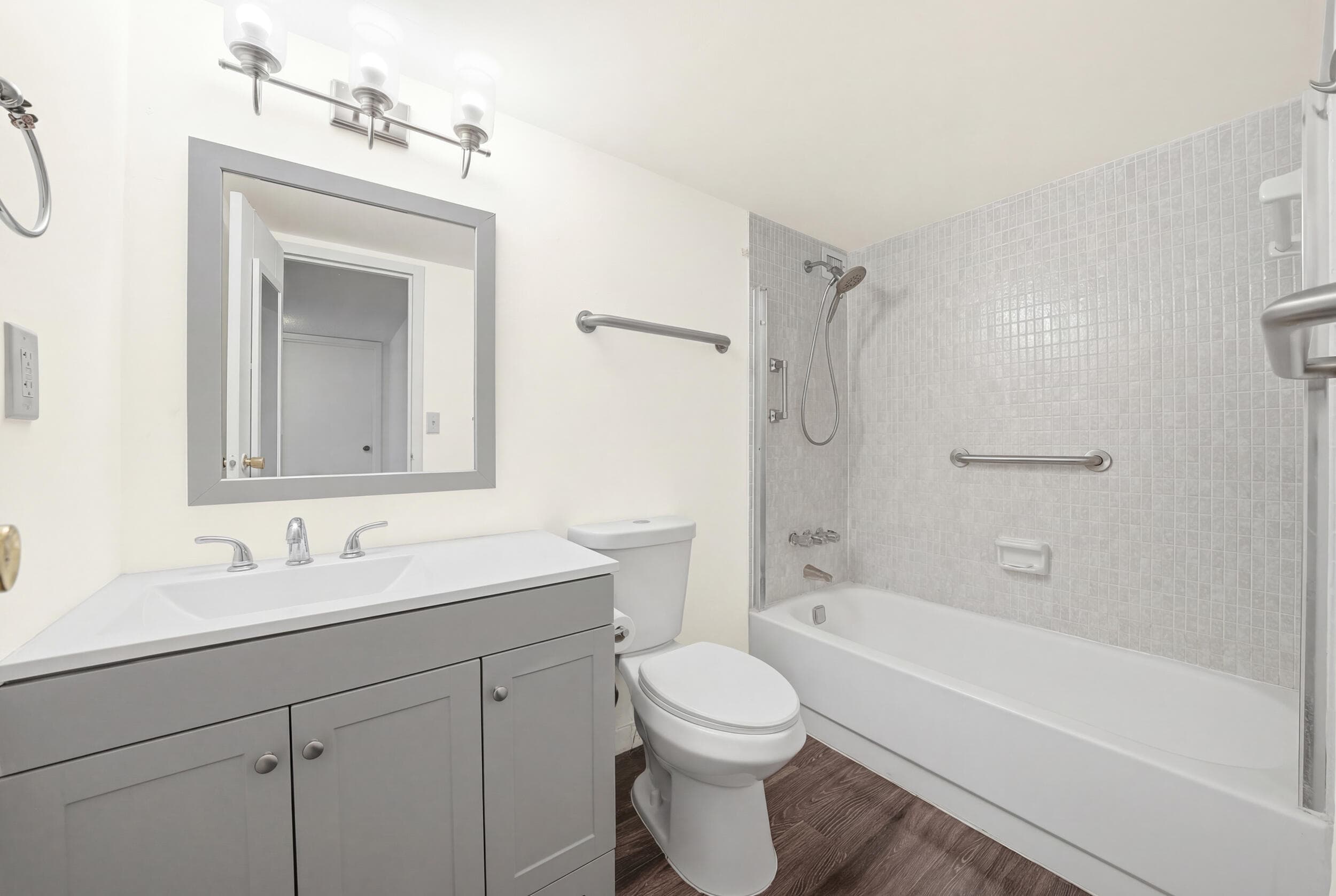 1000 Parkview Drive 1006, Hallandale Beach, FL 33009 — photo 14 of 19