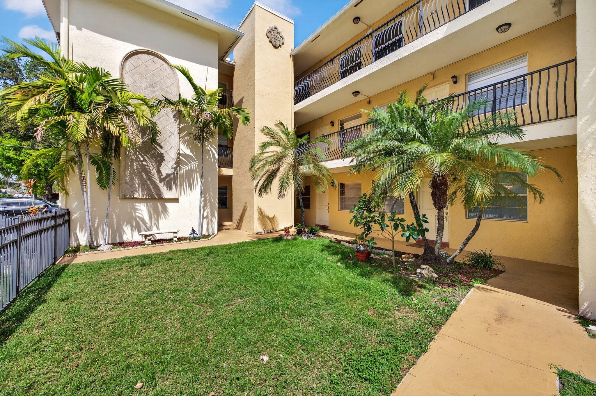 901 NE 3rd Street 205, Fort Lauderdale, FL 33301 — photo 29 of 33