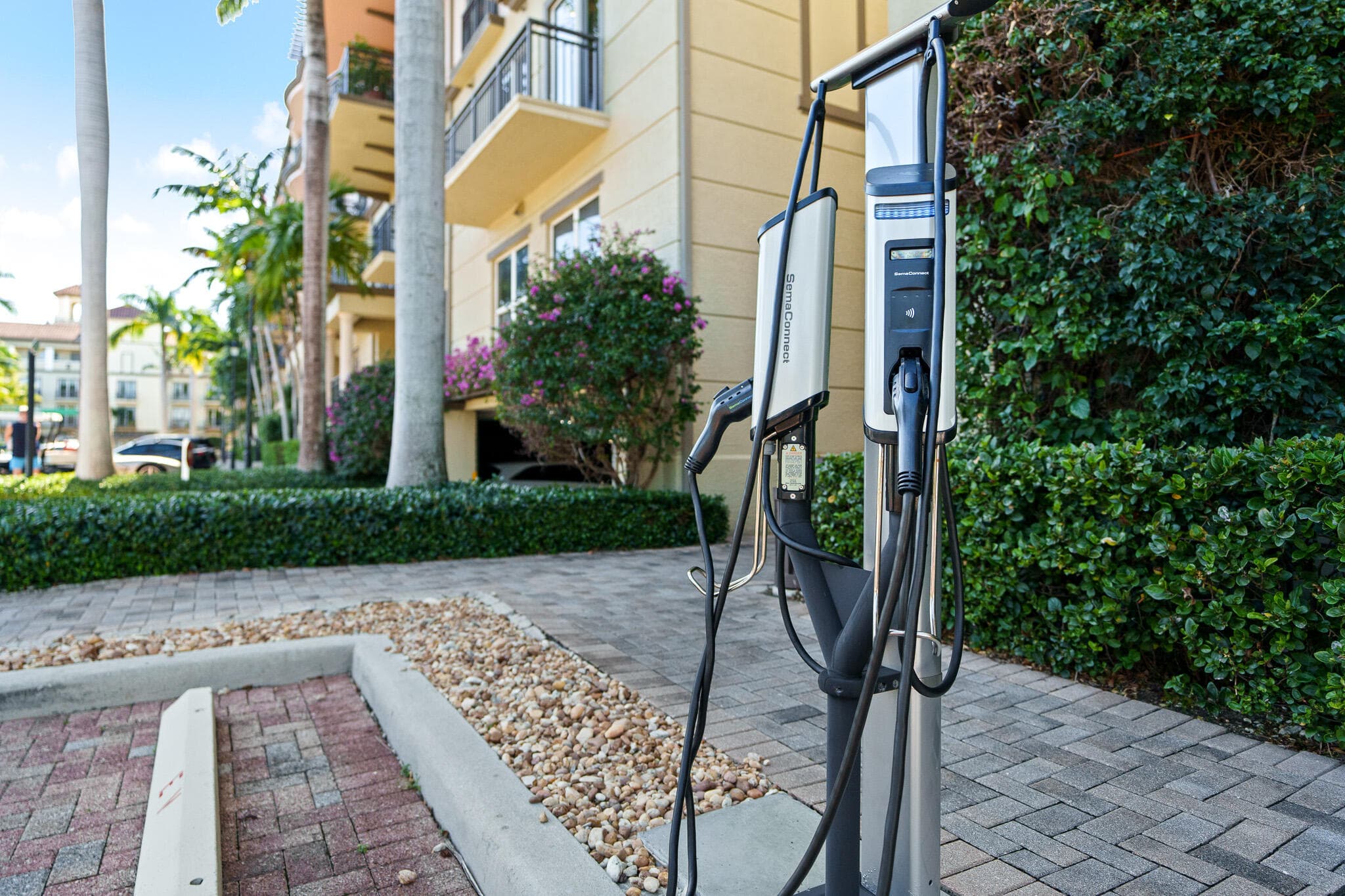 2633 NE 14th Avenue 308, Wilton Manors, FL 33334 — photo 48 of 53