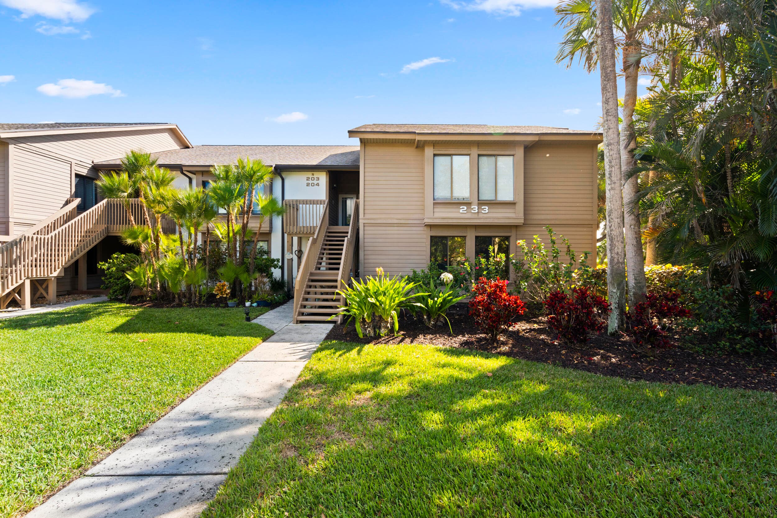 233 NE Edgewater Drive 104, Hutchinson Island, FL 34996 — photo 2 of 56