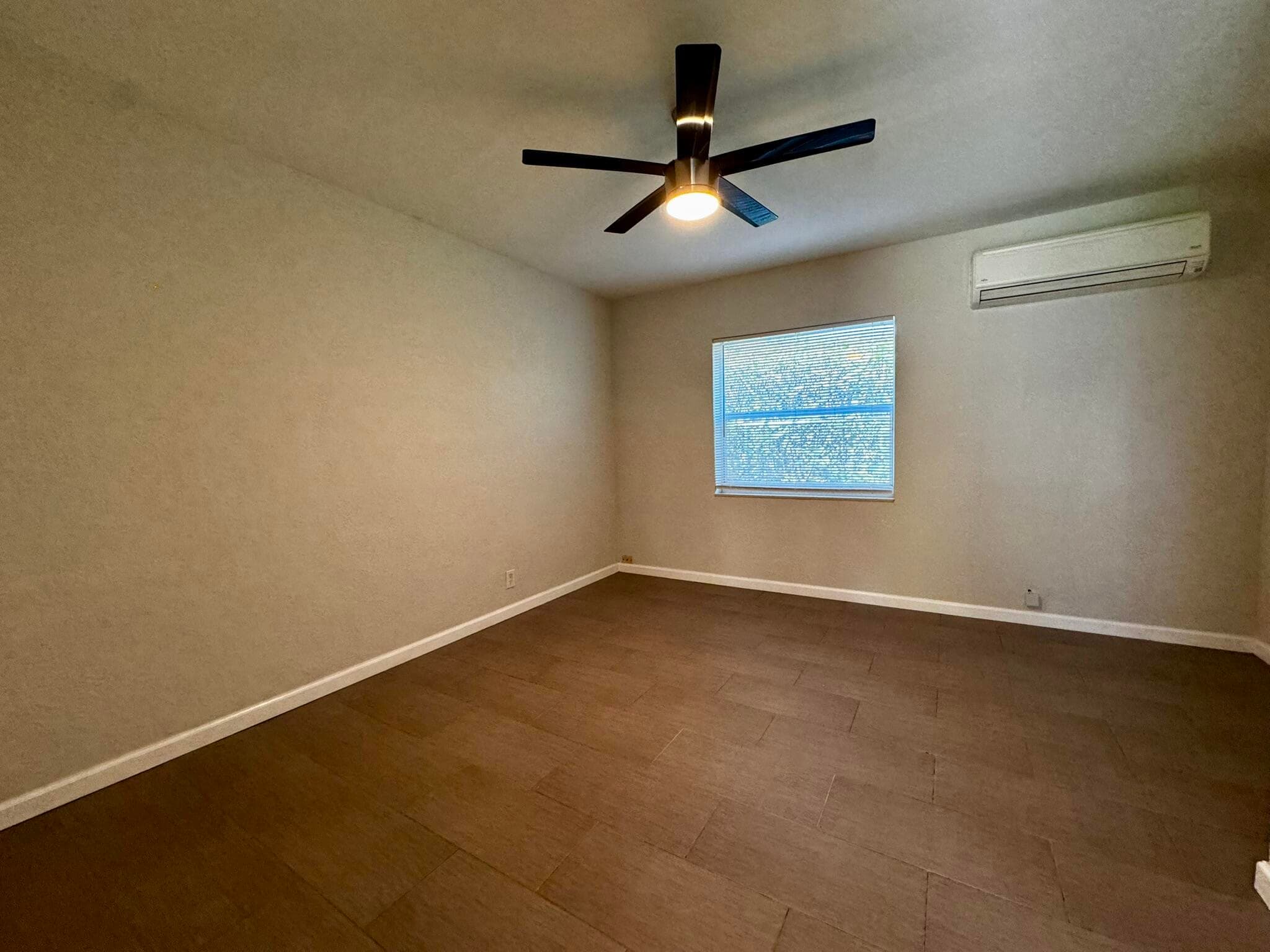 625 NE 14th Avenue 1, Fort Lauderdale, FL 33304 — photo 5 of 18