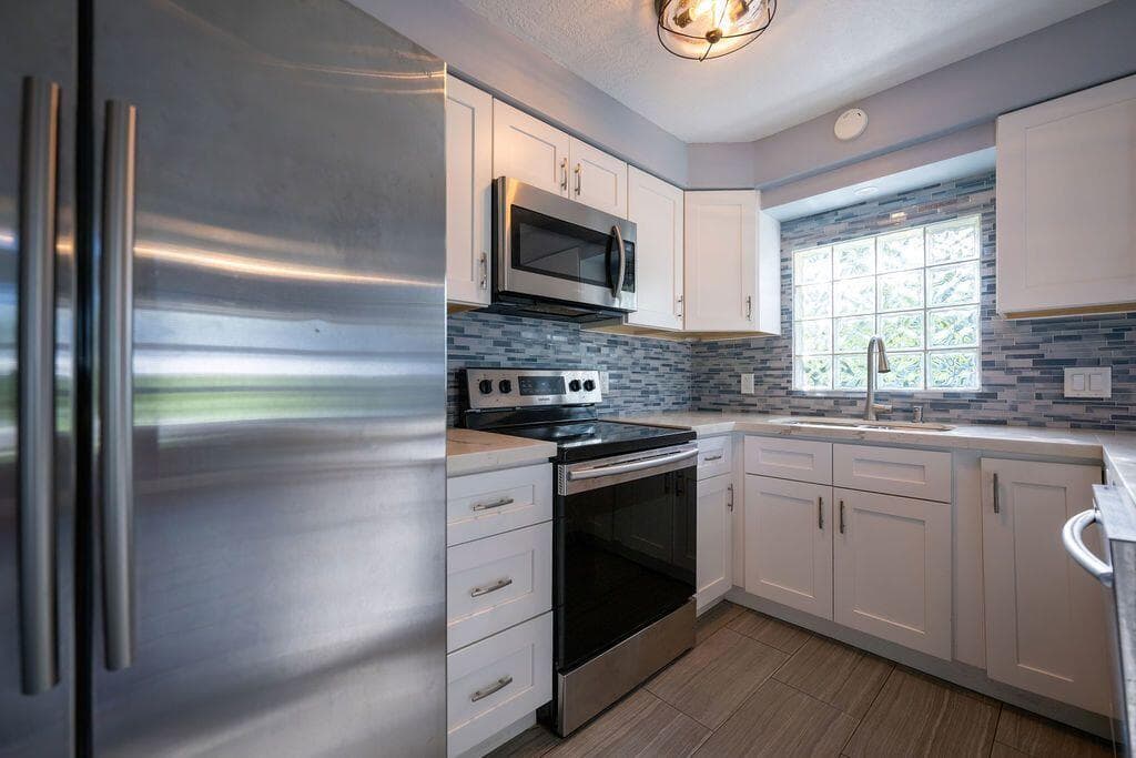 902 NE 34th Street, Oakland Park, FL 33334 — photo 56 of 64