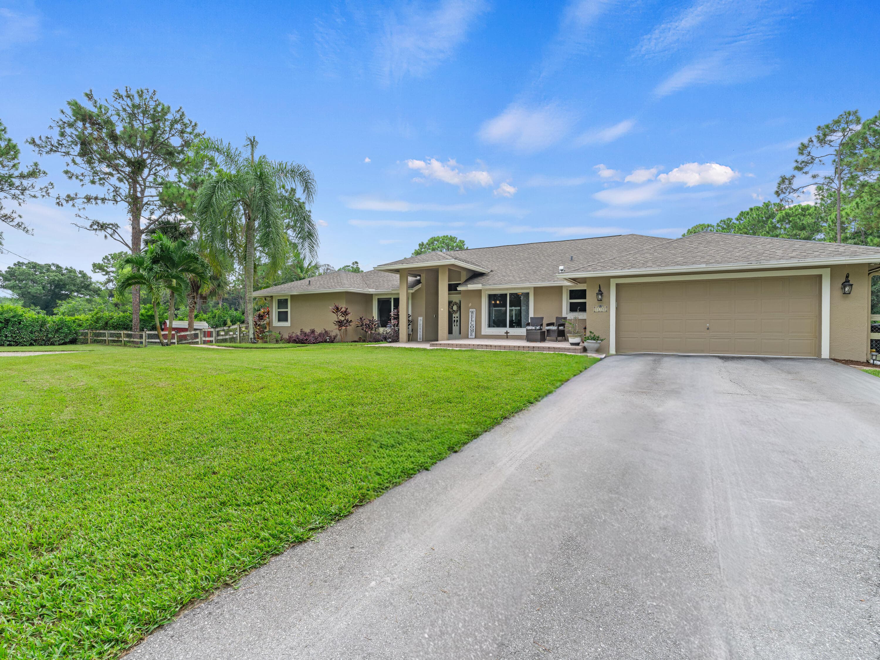 18392 N 50th St Street N, Loxahatchee, FL 33470 — photo 1 of 39