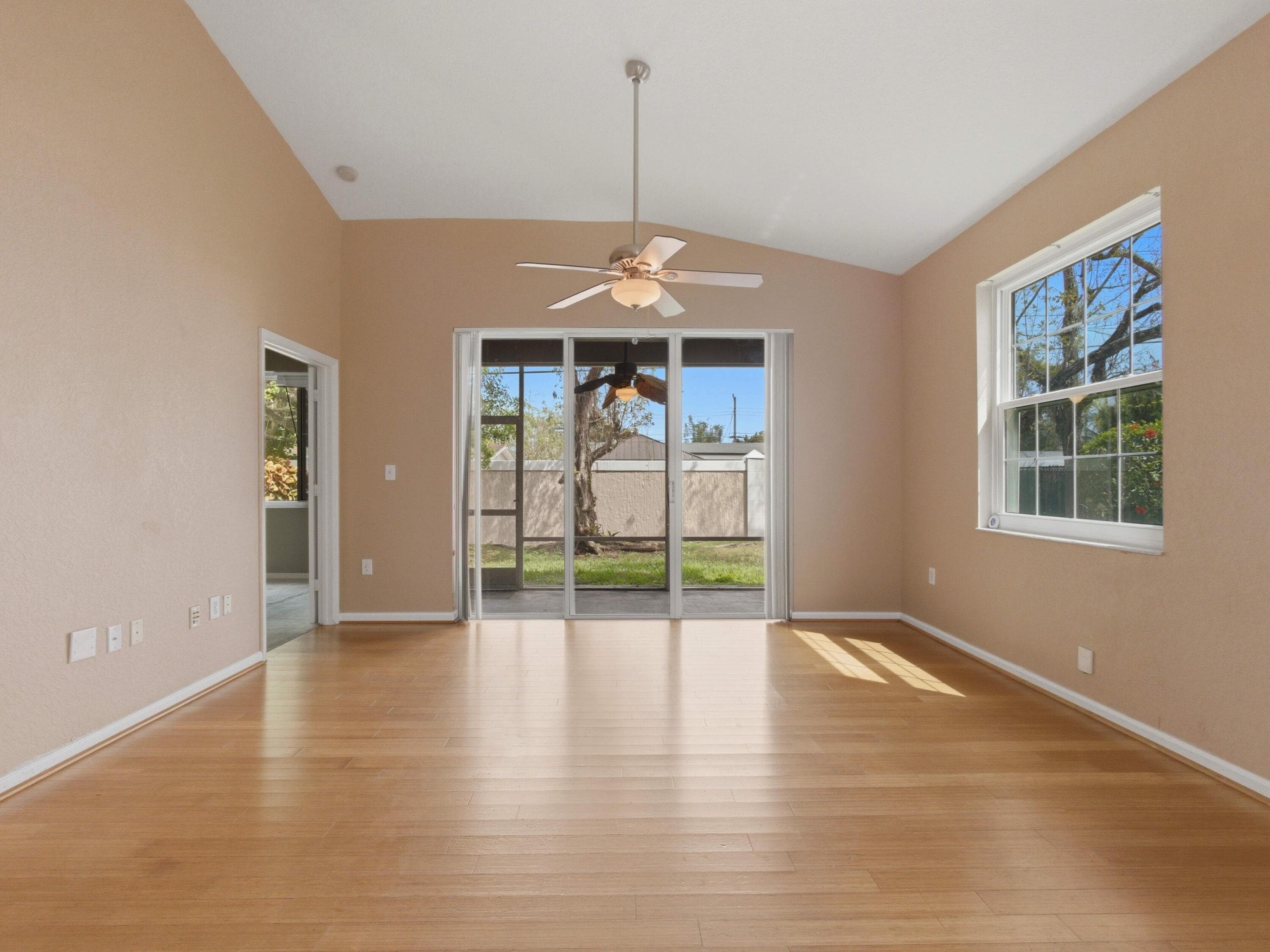 2920 E Aragon Boulevard 3, Sunrise, FL 33313 — photo 9 of 52