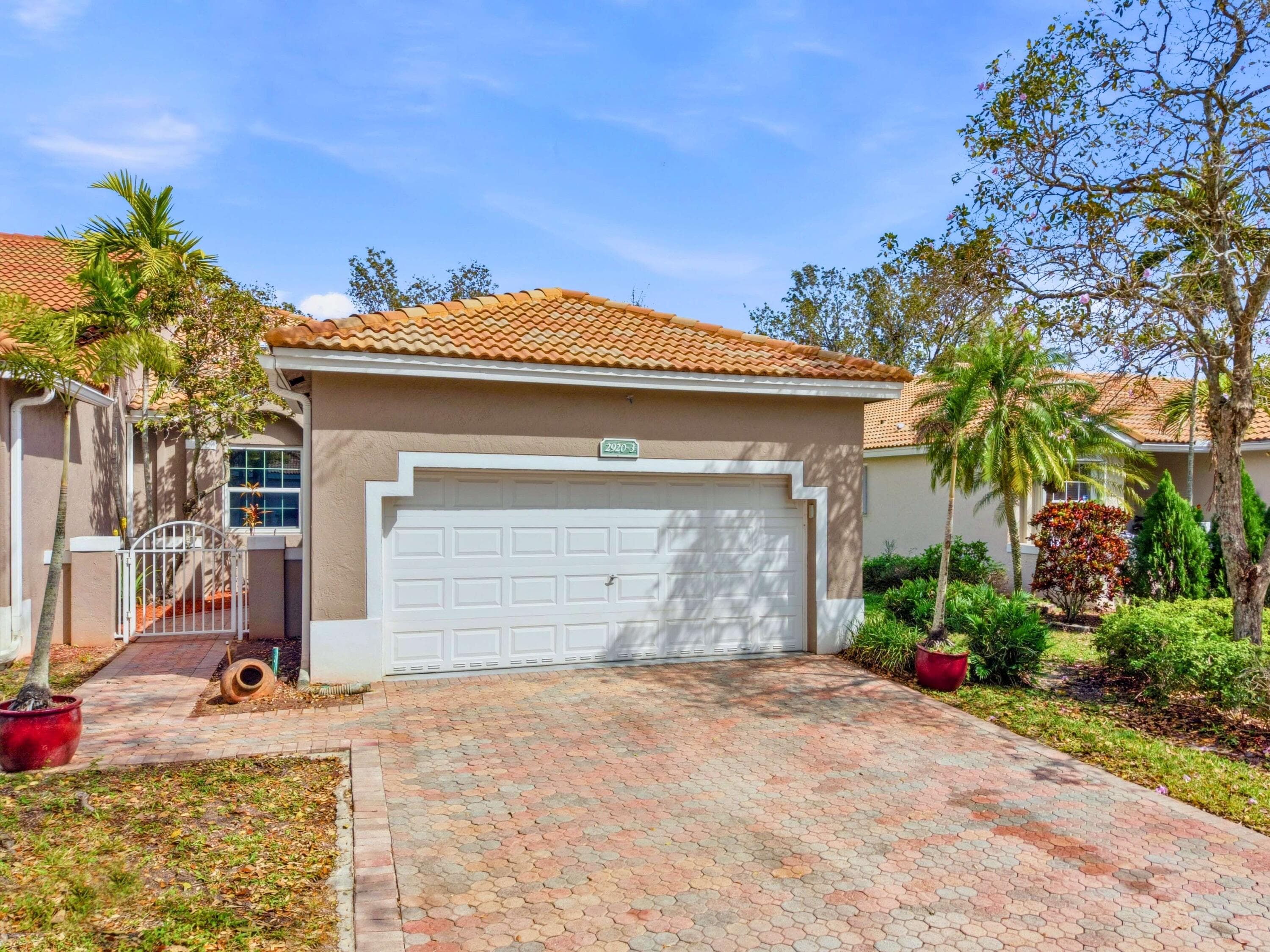 2920 E Aragon Boulevard 3, Sunrise, FL 33313 — photo 31 of 52