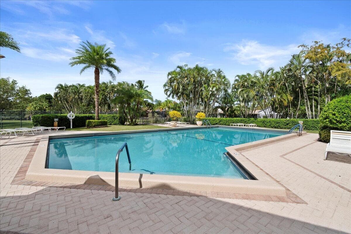 13033 Northshire Trail 21, Wellington, FL 33414 — photo 17 of 18