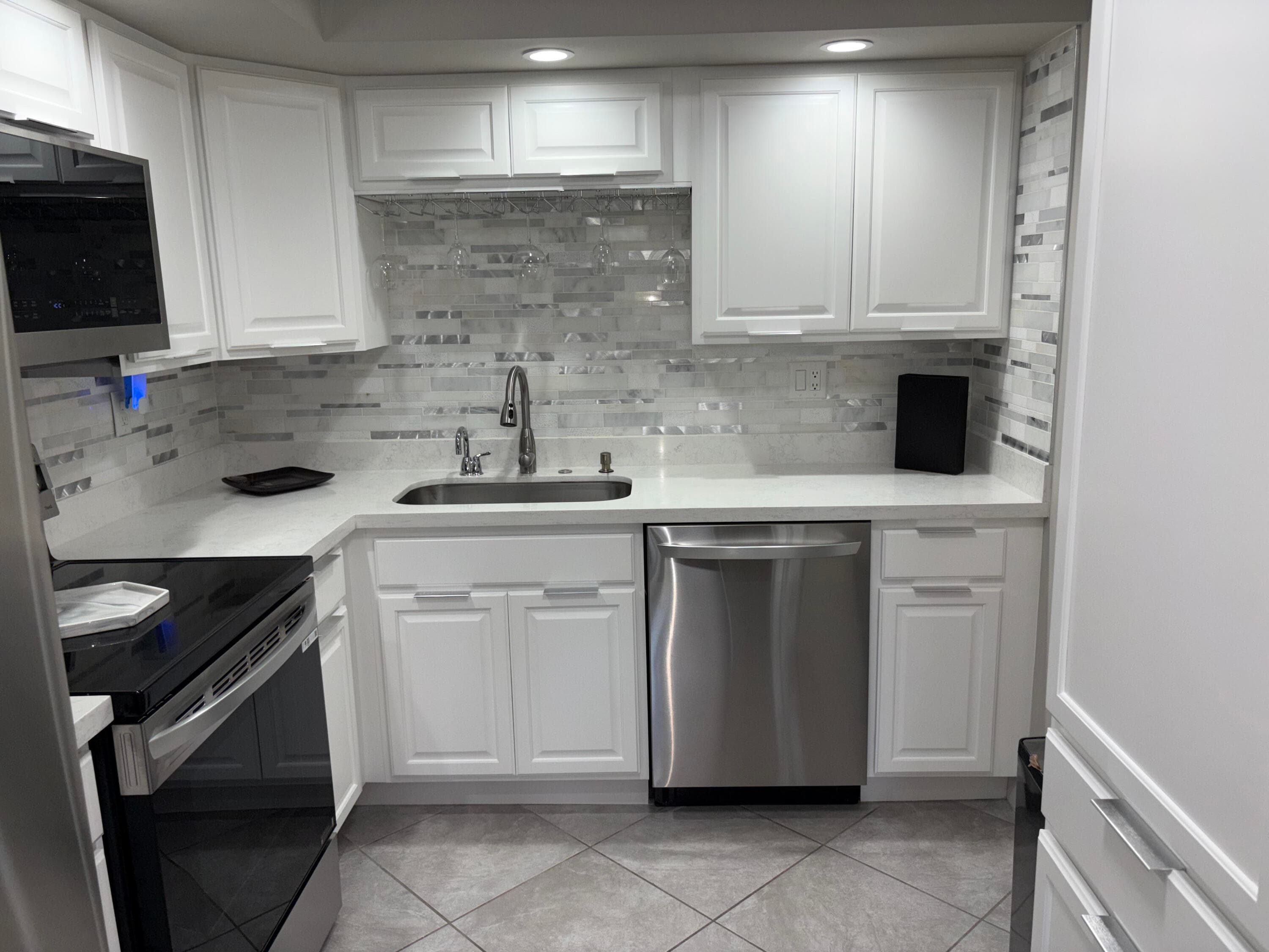 7233 Ashmont Circle 107, Tamarac, FL 33321 — photo 3 of 28