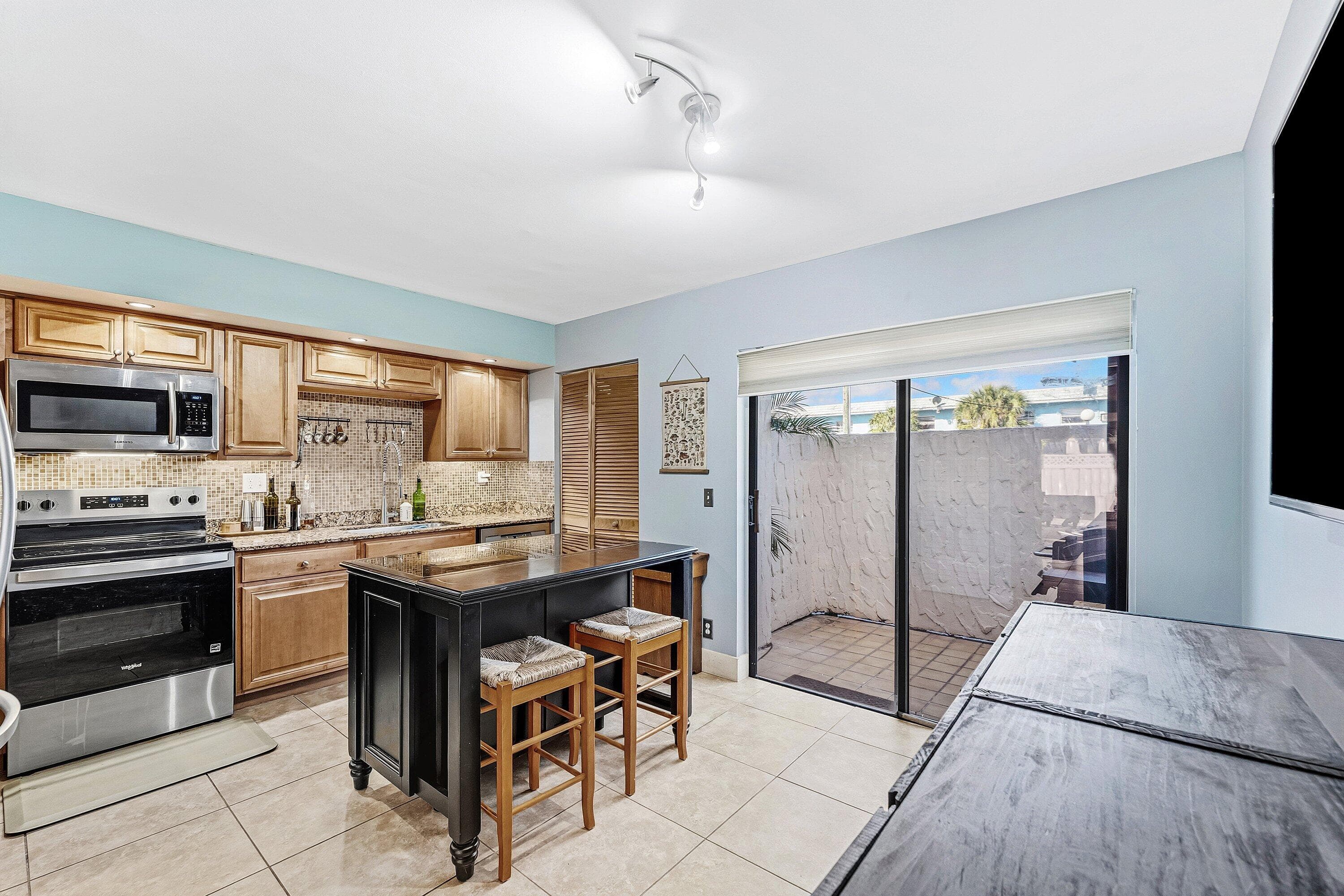 236 SE 10th Avenue, Pompano Beach, FL 33060 — photo 38 of 50