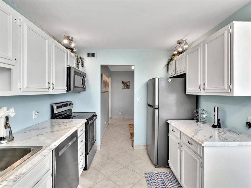 5200 N Ocean Boulevard 203b, Lauderdale-By-The-Sea, FL 33308 — photo 3 of 29