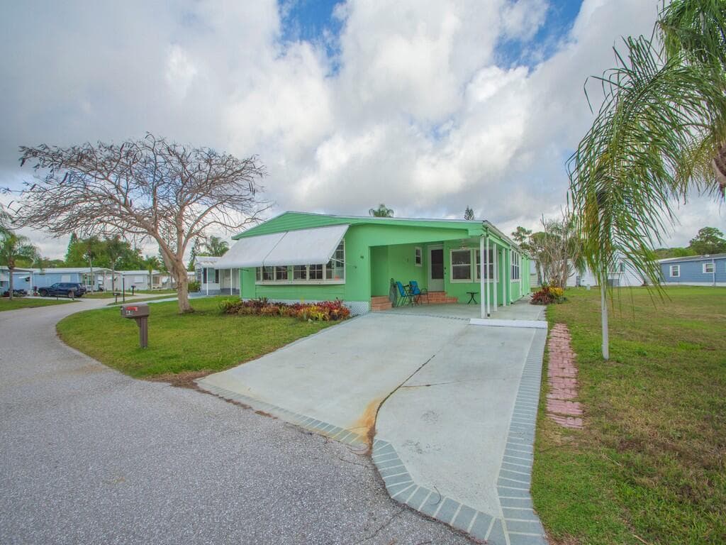 68 W Caribbean, Port St. Lucie, FL 34952 — photo 3 of 46