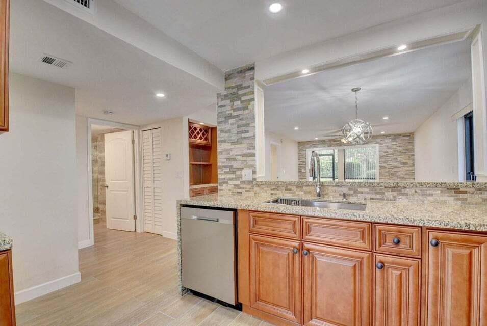 400 Club Circle 101, Boca Raton, FL 33487 — photo 9 of 47