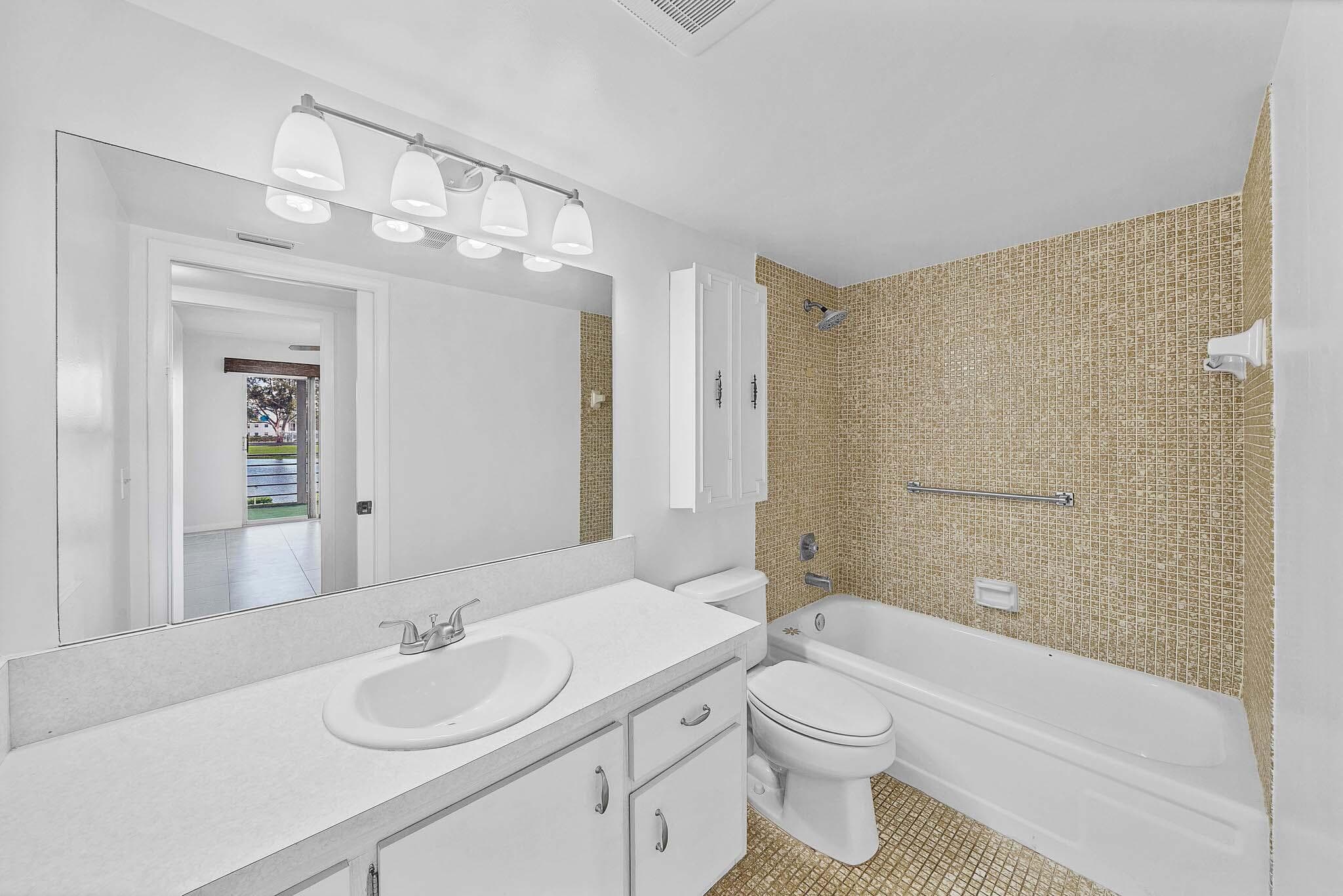 2049 Hythe C, Boca Raton, FL 33434 — photo 29 of 38
