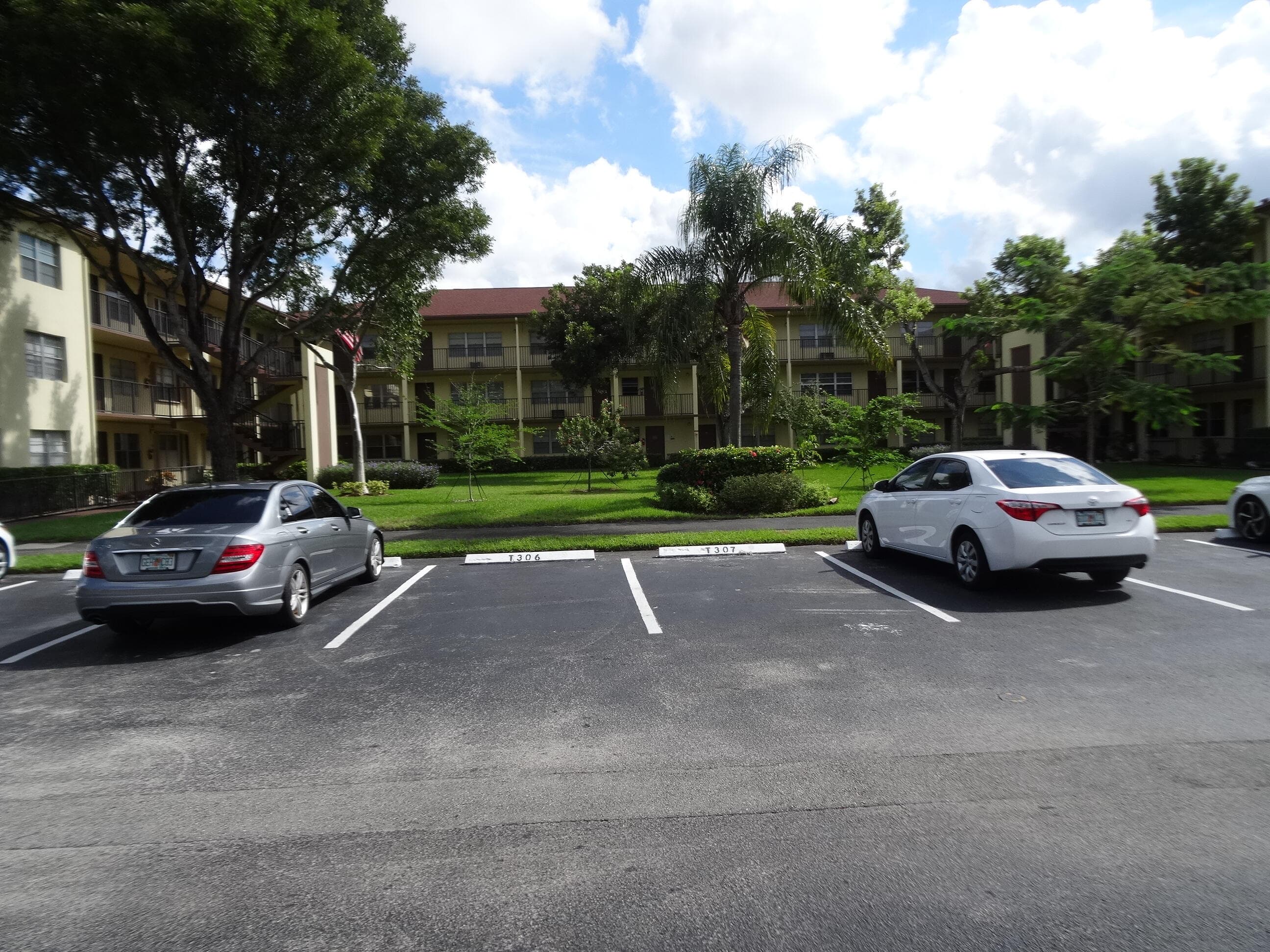151 SW 135th Terrace 303t, Pembroke Pines, FL 33027 — photo 1 of 39