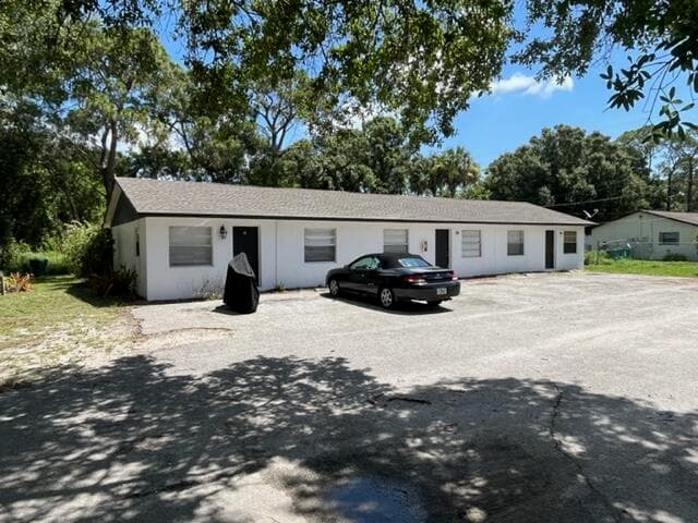 5006 Sanibel Avenue, Fort Pierce, FL 34951 — photo 1 of 6