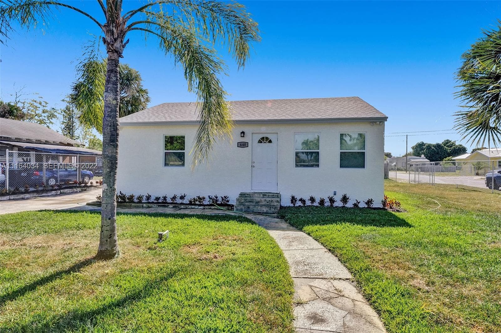 640 52nd Street, West Palm Beach, FL 33407 — photo 1 of 5