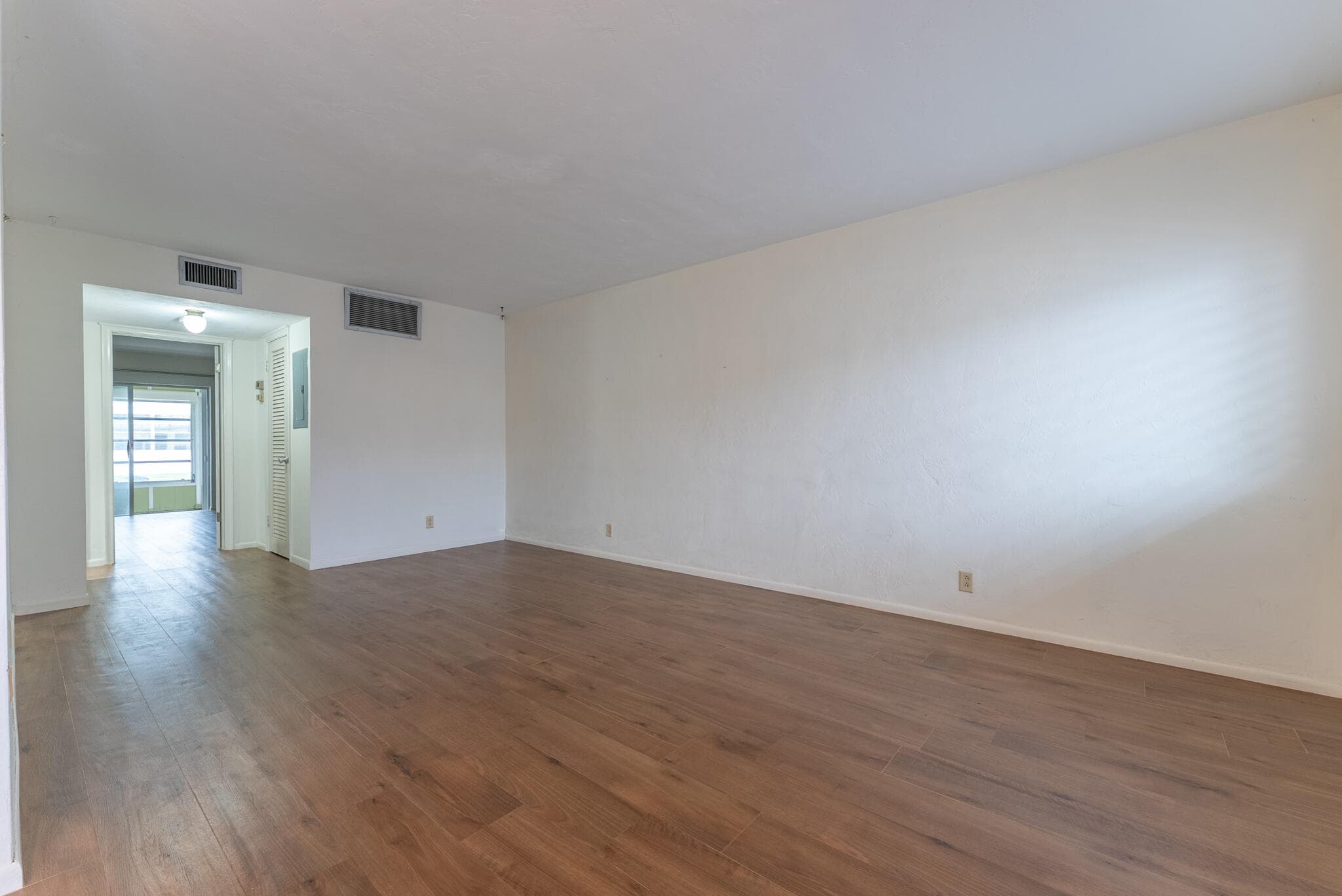 2020 Lake Osborne Drive 9, Lake Worth Beach, FL 33461 — photo 5 of 18