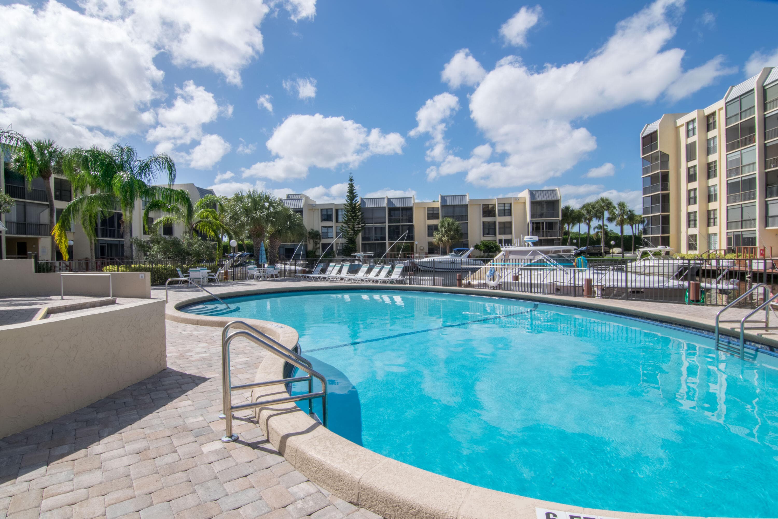 14 Royal Palm Way 106, Boca Raton, FL 33432 — photo 45 of 49