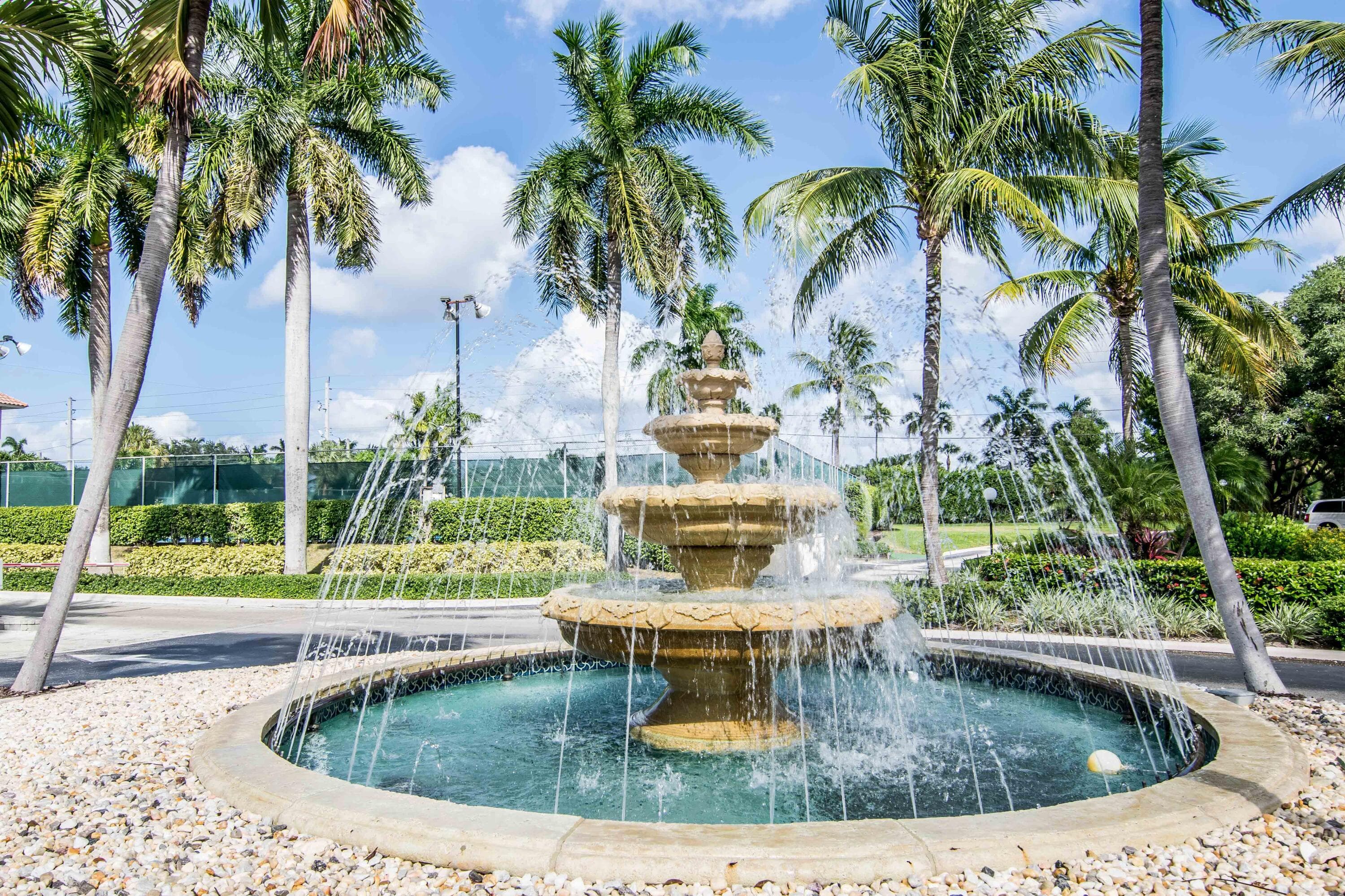 18 Royal Palm Way 306, Boca Raton, FL 33432 — photo 34 of 39