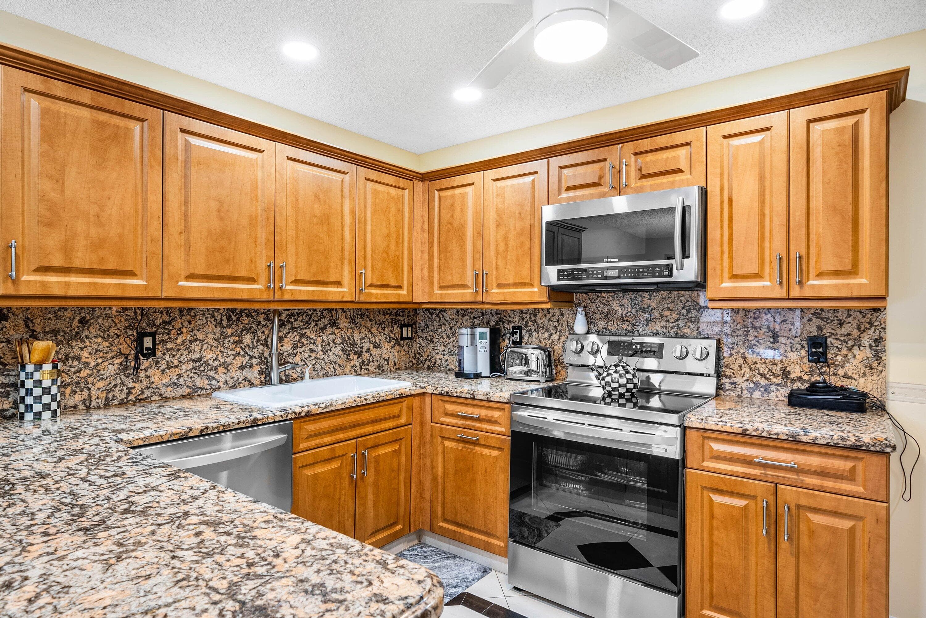 6765 Montego Bay Boulevard D, Boca Raton, FL 33433 — photo 27 of 59