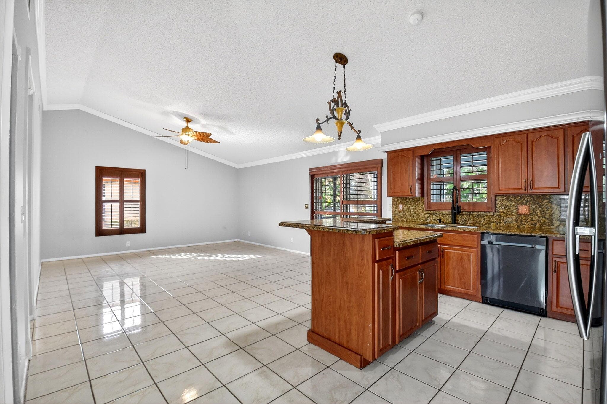 4105 S Shelley Rd Road S, West Palm Beach, FL 33407 — photo 5 of 29