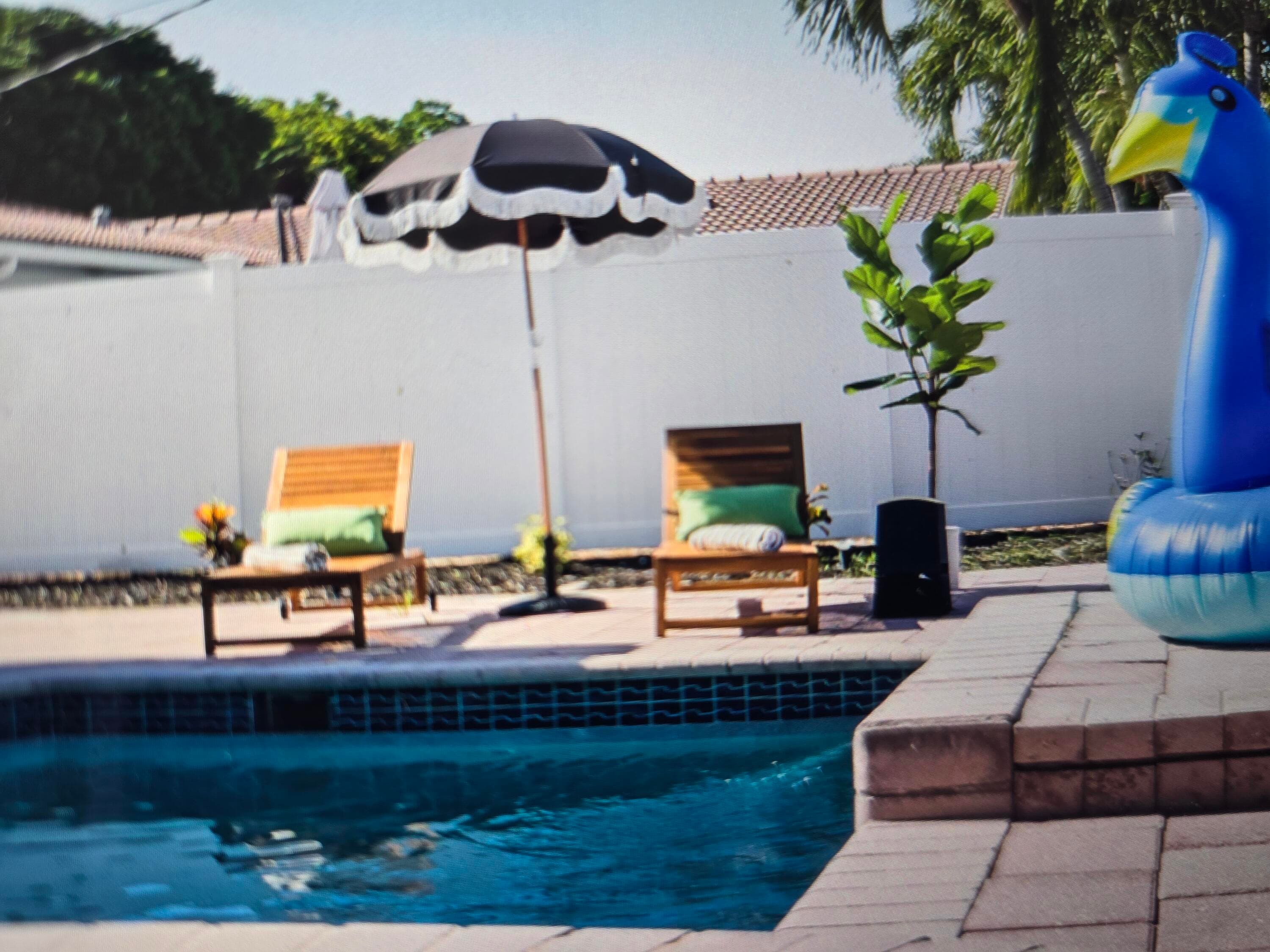 Single Family Residence in Fort Lauderdale — photo 1 of 15