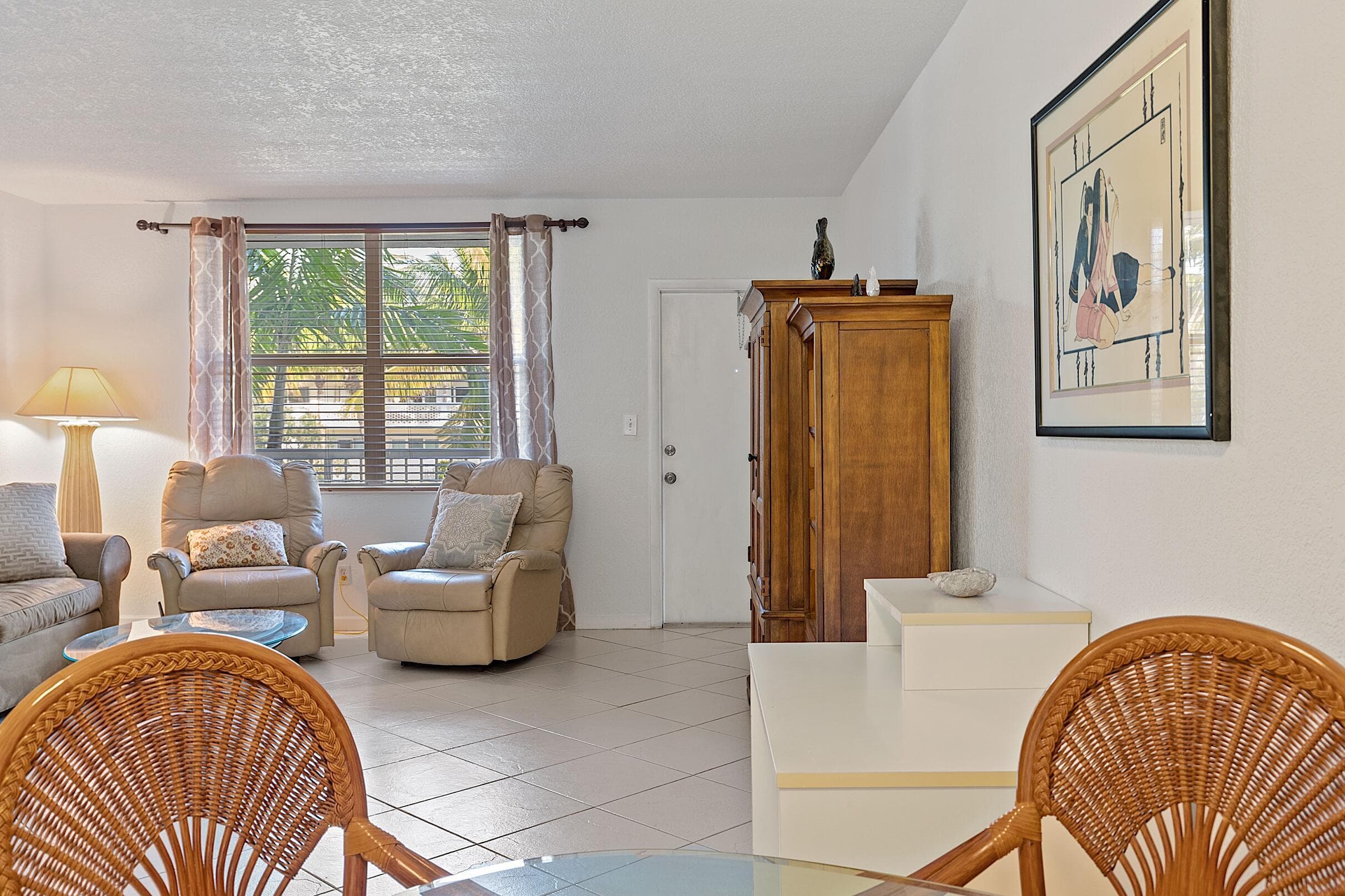 2565 S Ocean Boulevard 208, Palm Beach, FL 33480 — photo 10 of 20