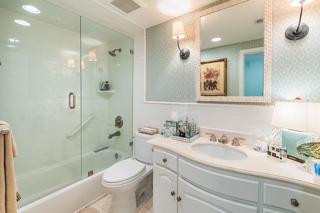 250 Bradley Place 202, Palm Beach, FL 33480 — photo 9 of 40