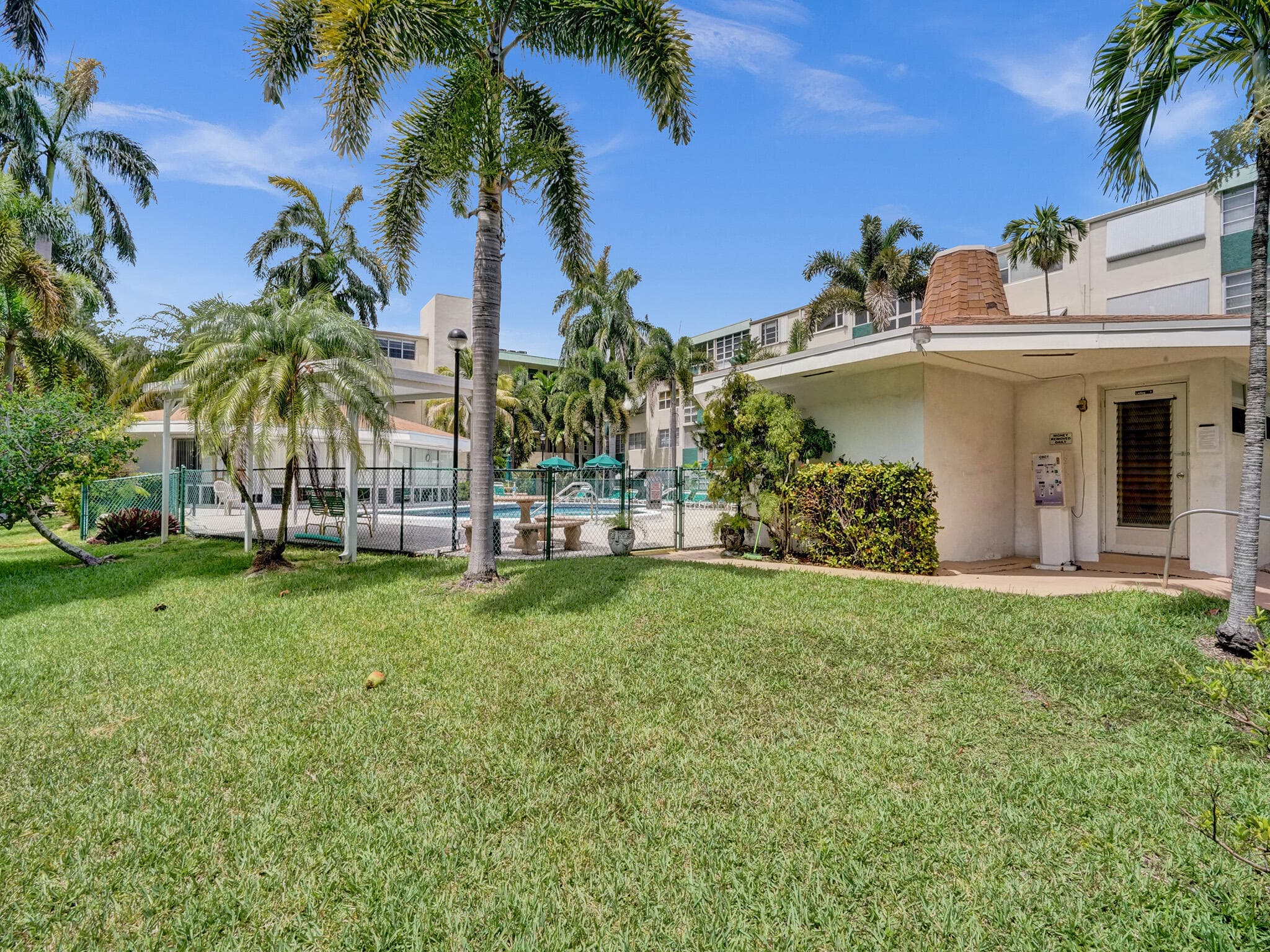 1333 E Hallandale Beach Boulevard 302, Hallandale Beach, FL 33009 — photo 26 of 34