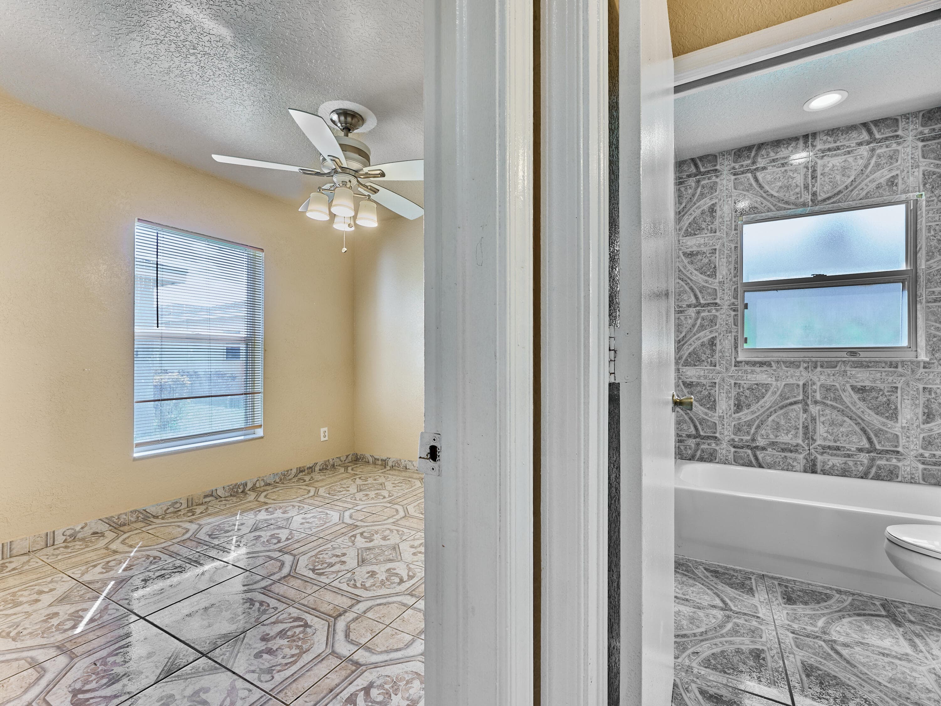 556 E Ridge Cir Circle N, Boynton Beach, FL 33435 — photo 32 of 39