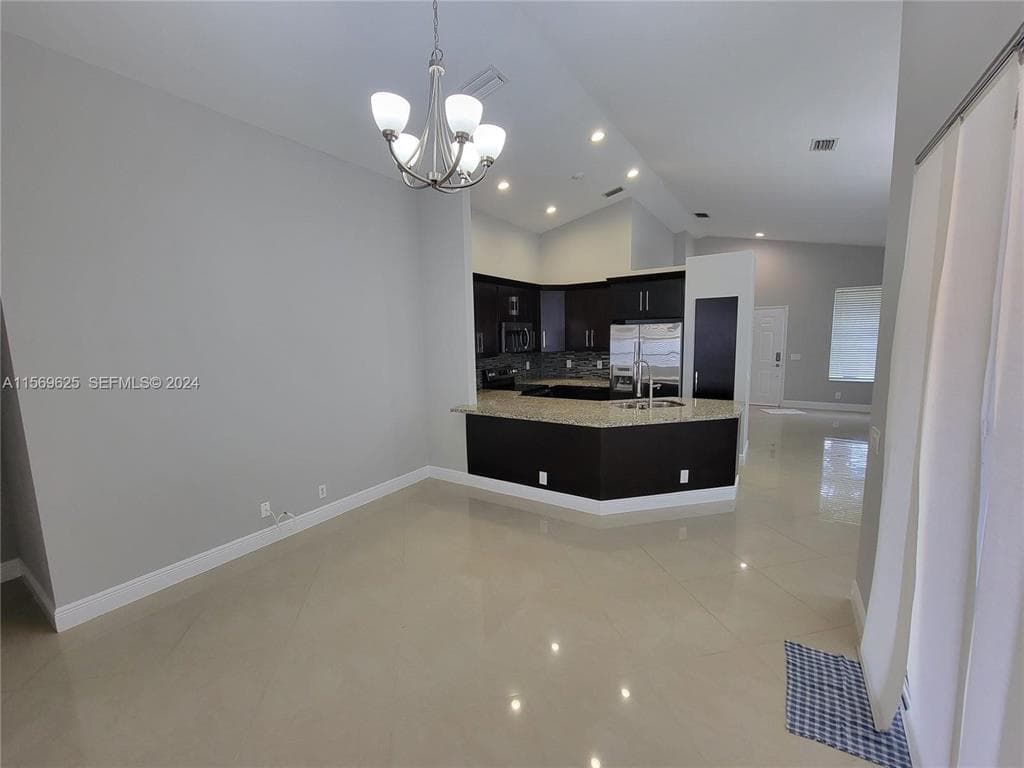 928 Falling Water Road, Weston, FL 33326 — photo 4 of 37