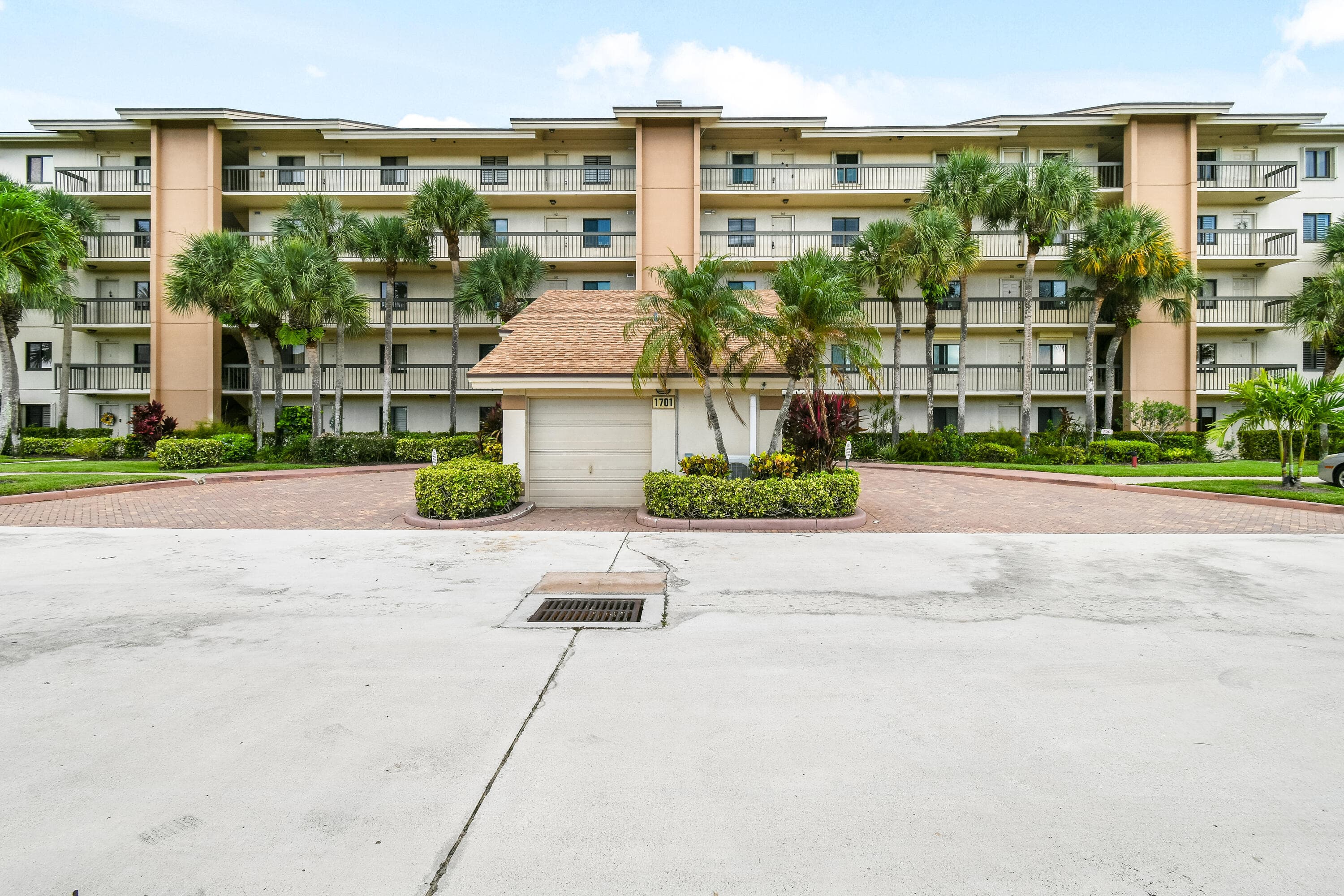 1701 Marina Isle Way 301, Jupiter, FL 33477 — photo 43 of 60