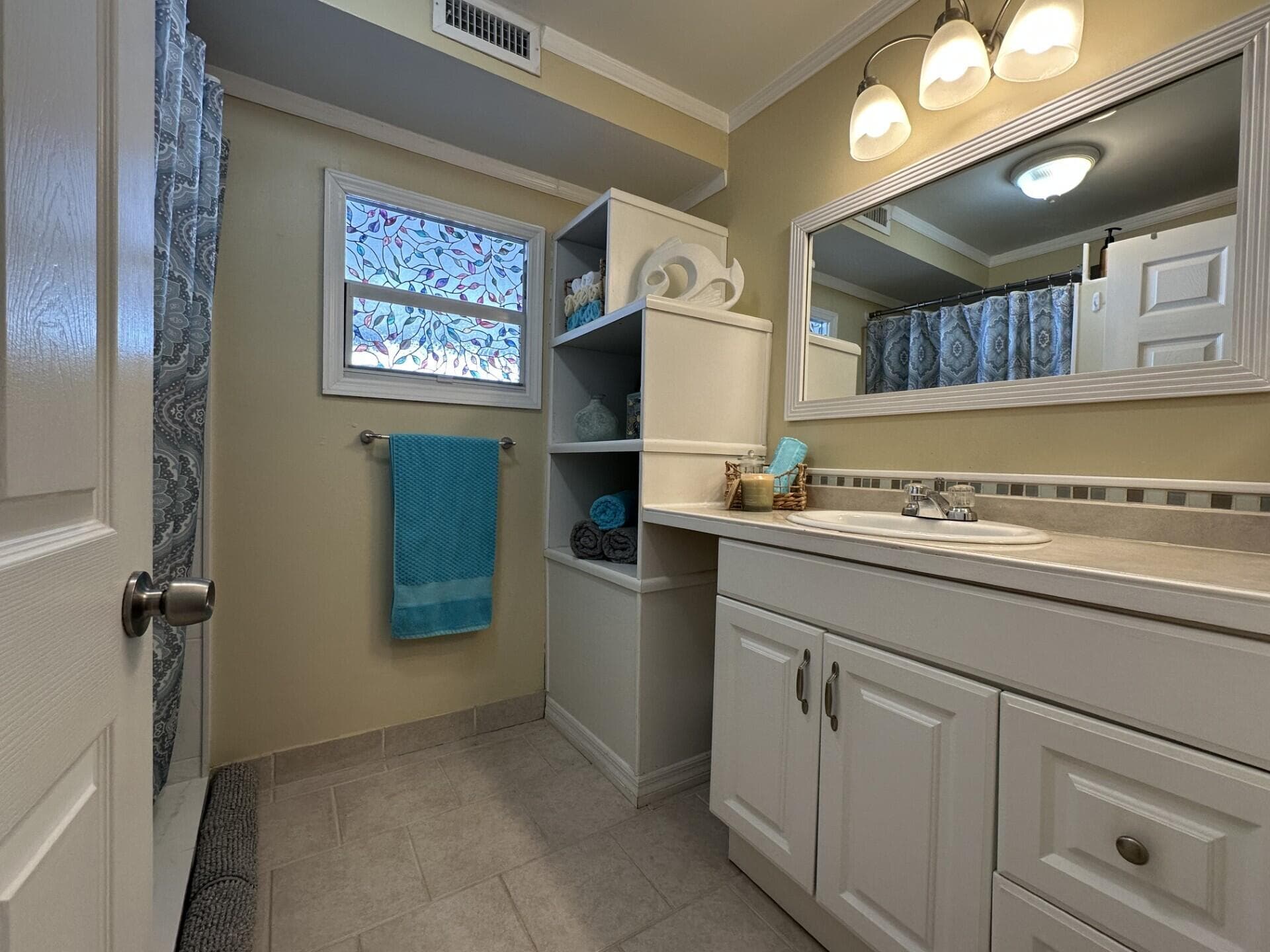 8661 SW 18th Place, Davie, FL 33324 — photo 12 of 29