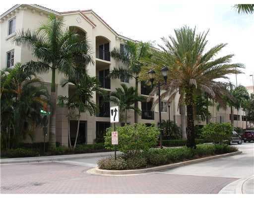 3 Renaissance Way Apt 204, Boynton Beach, FL 33426 — photo 2 of 20